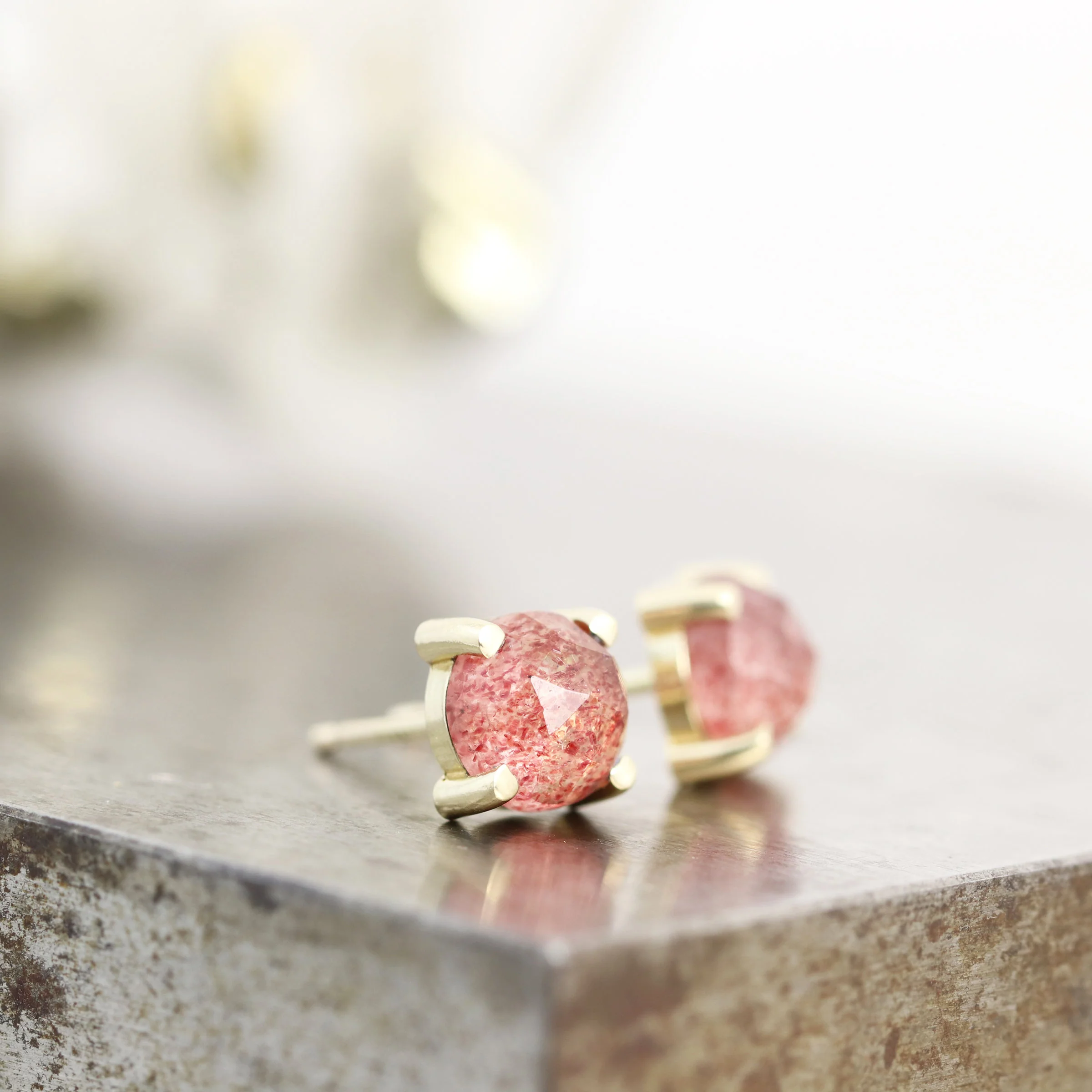14k Yellow Gold and Strawberry Quartz Stud Earrings - Image 2