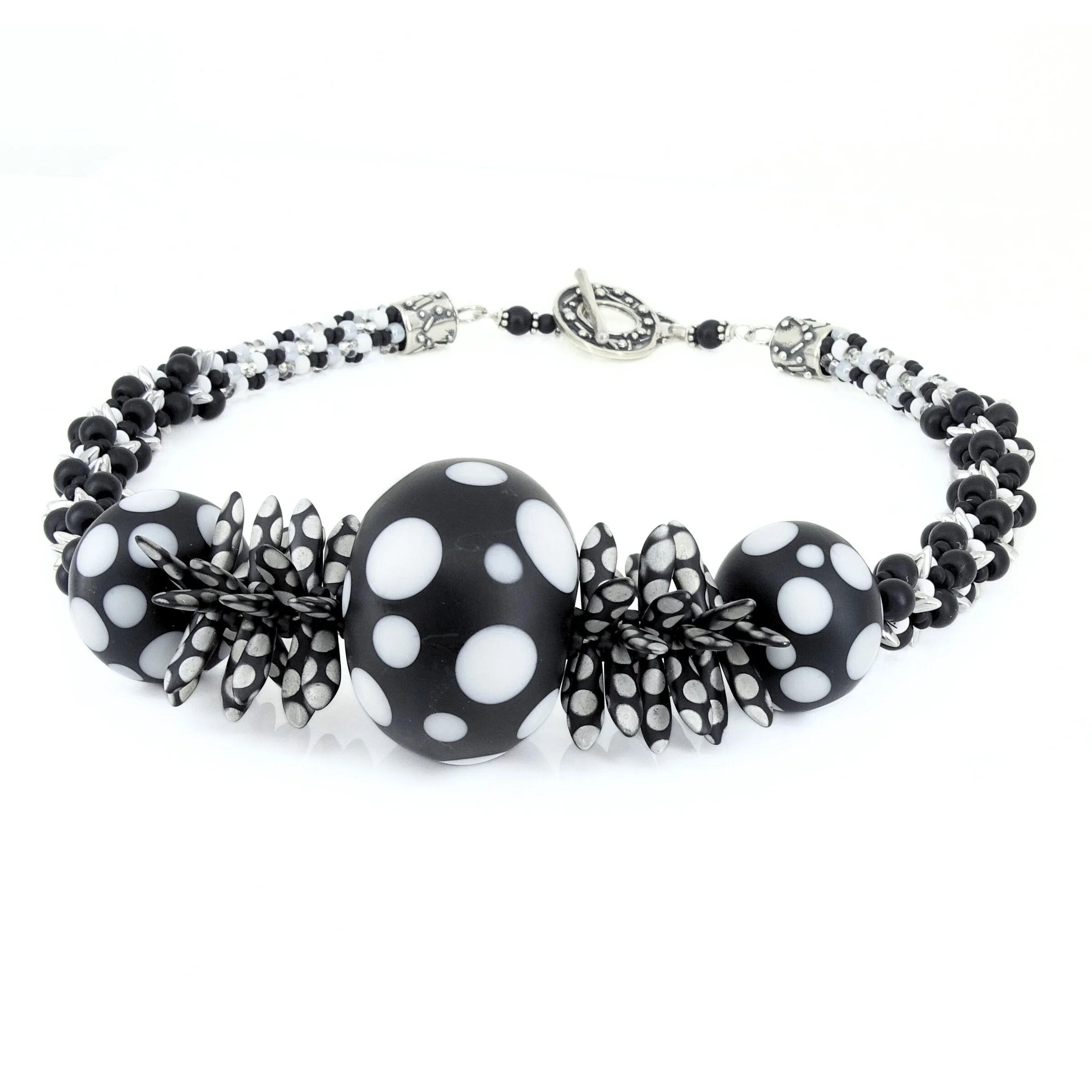 A Circle and a Dot Necklace - Image 3