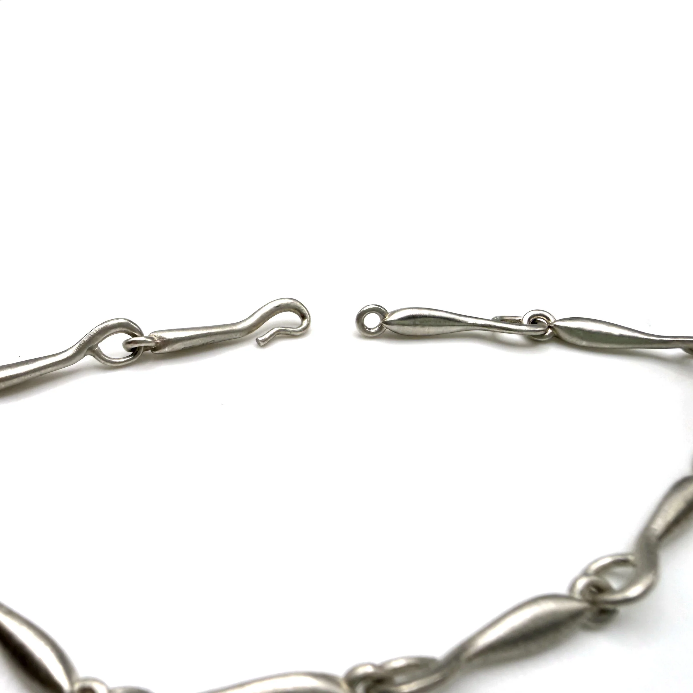 Amazon Silver Chain Bracelet - Image 4