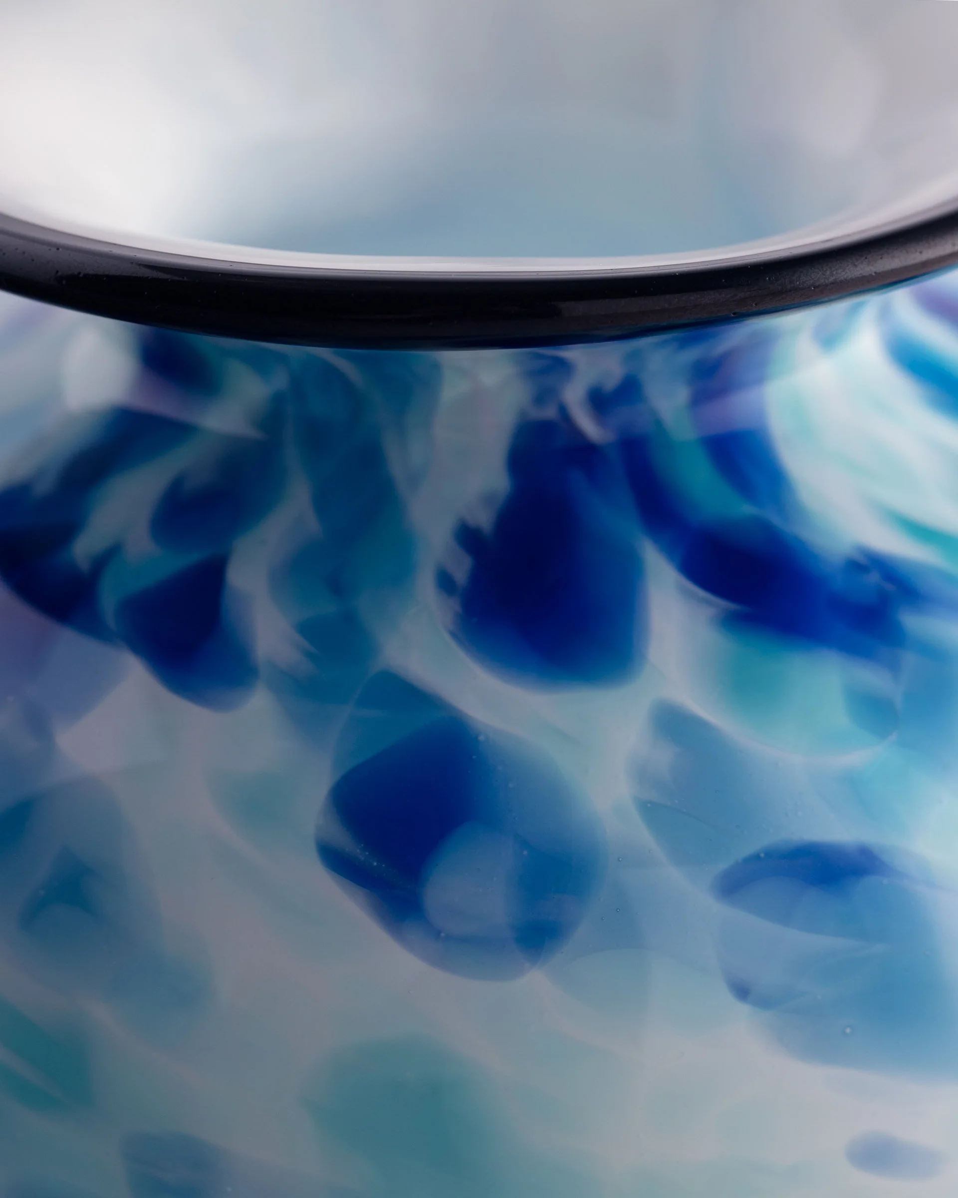Glacier Ice Squat Vase - Image 3