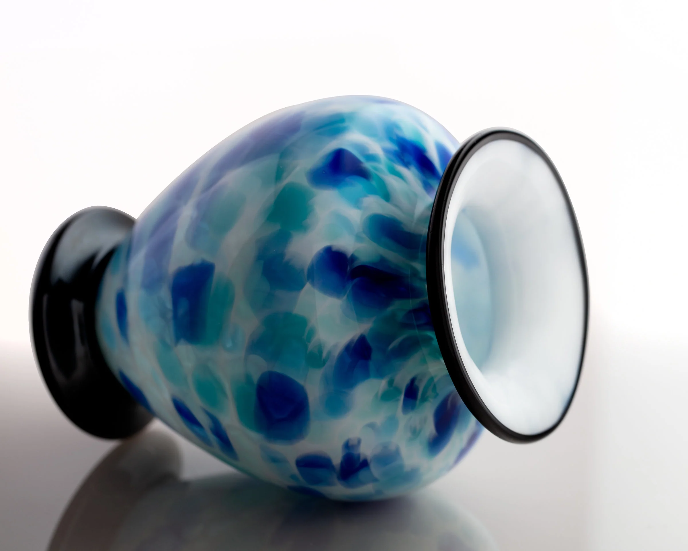 Glacier Ice Squat Vase - Image 4