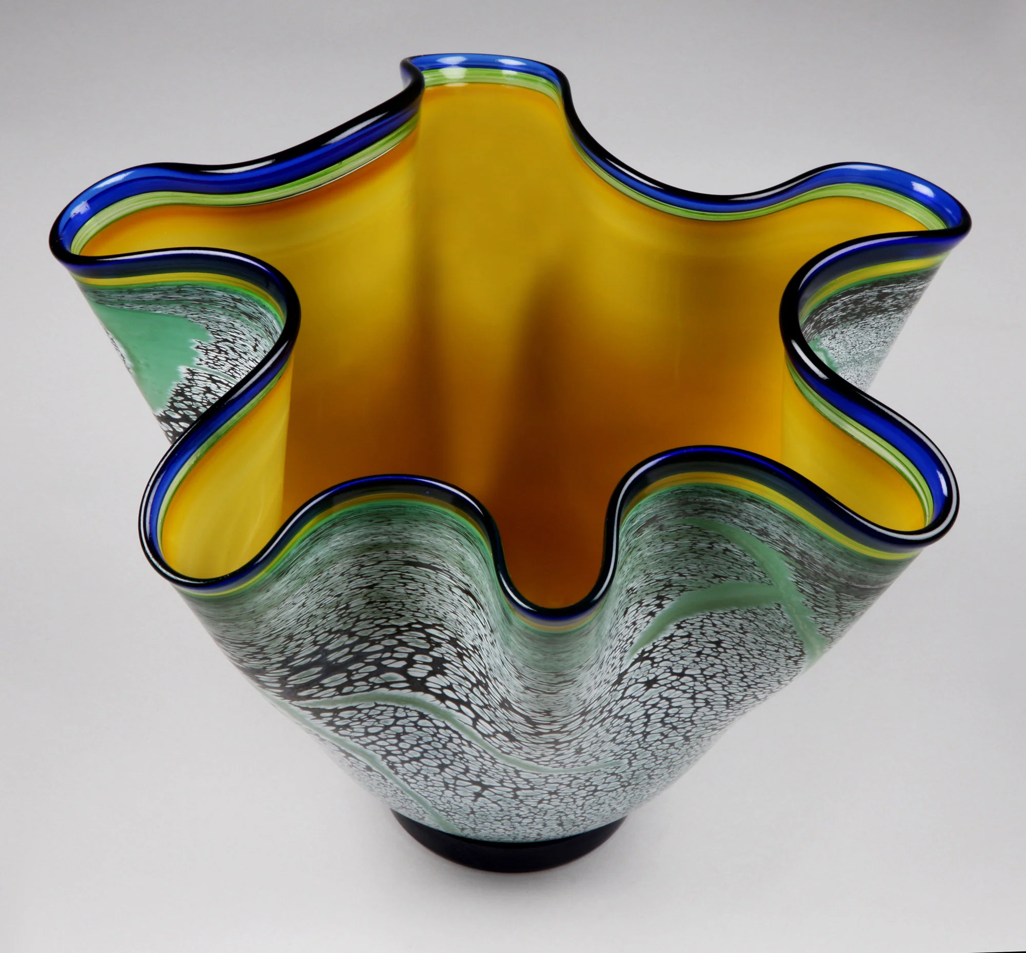 Brilliant Emerald Small Fissure Vessel - Image 2