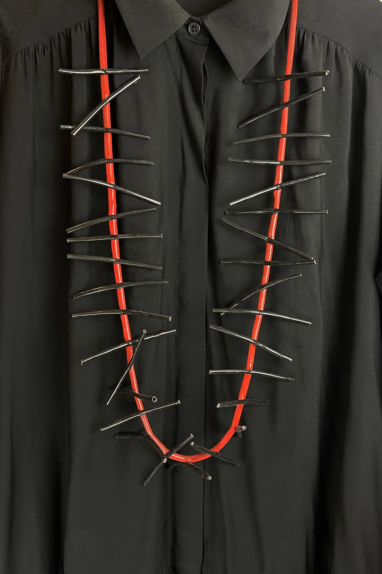 Asymmetrical Rubber Lines Necklace - Image 2