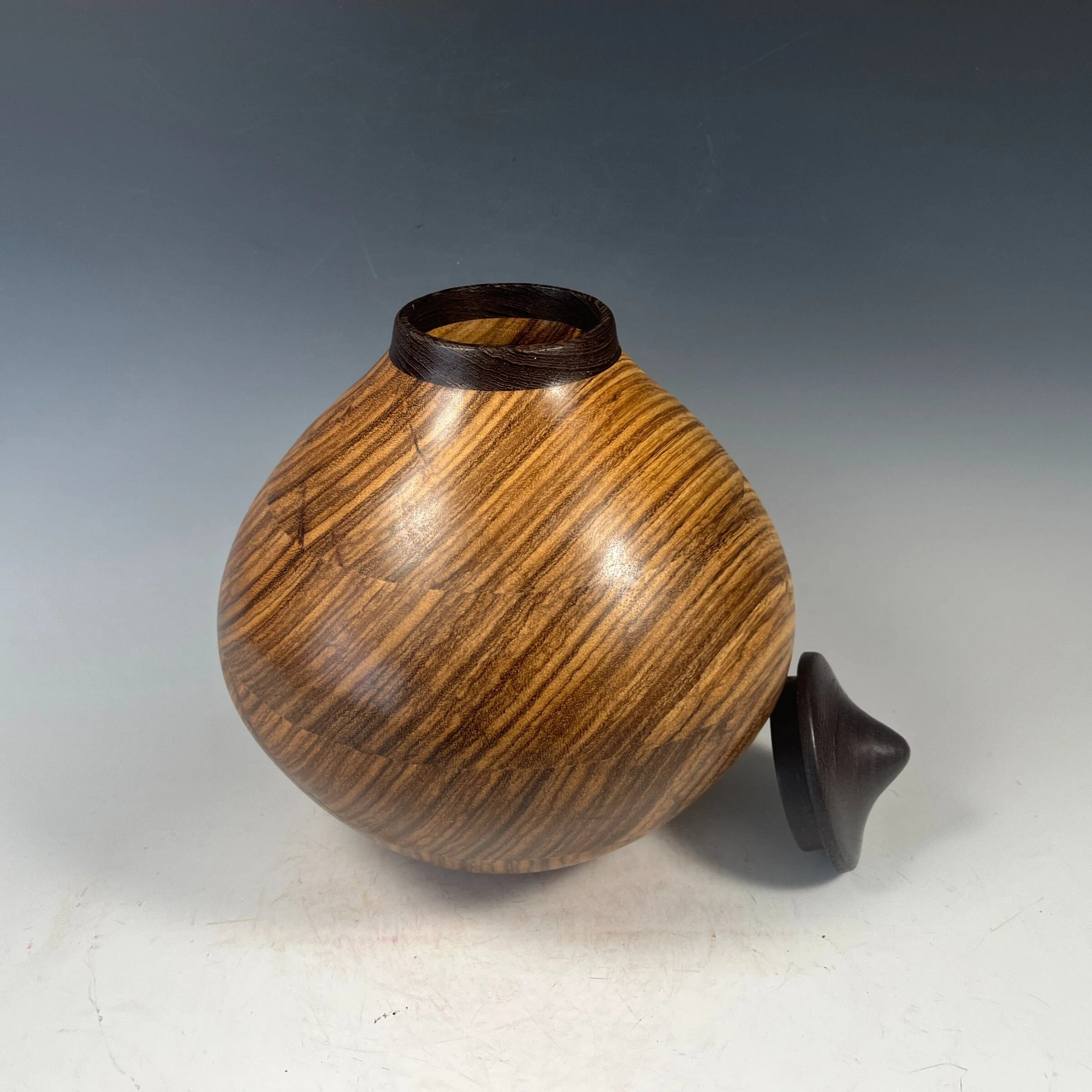 Beli Wood Vase - Image 2