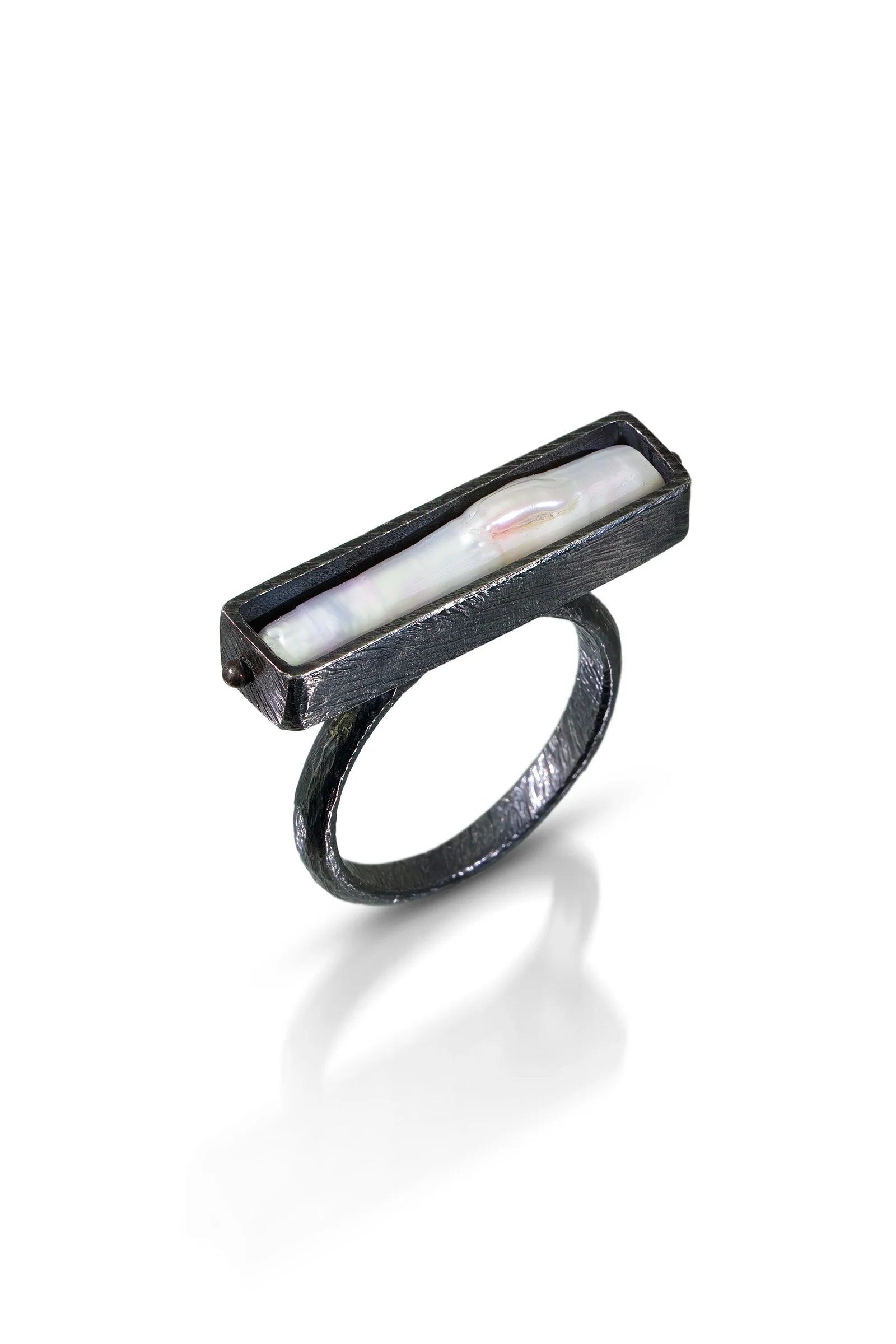 Biwa Pearl Box Ring - Horizontal