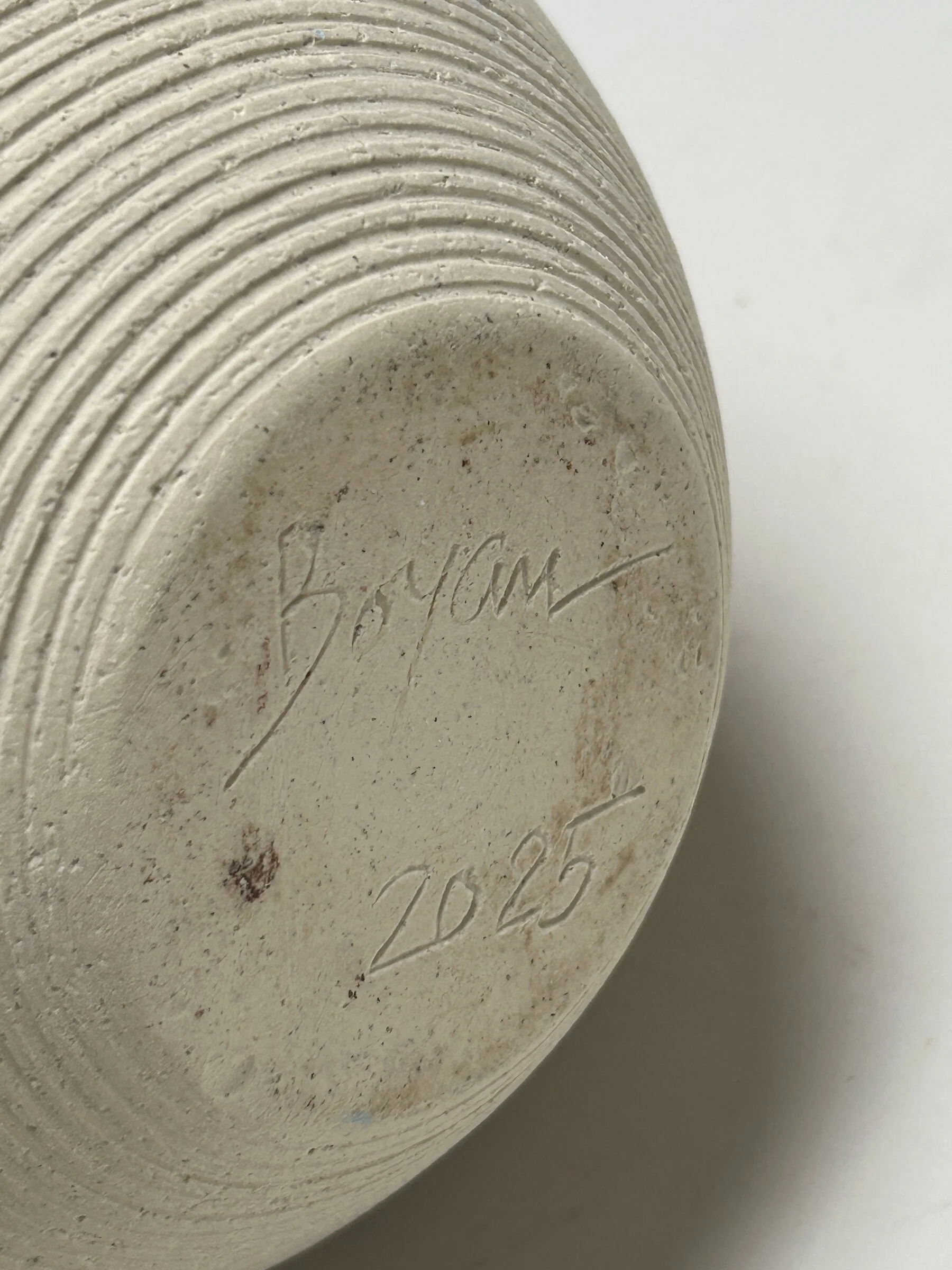 Black and White Tapered Vessel - Image 3