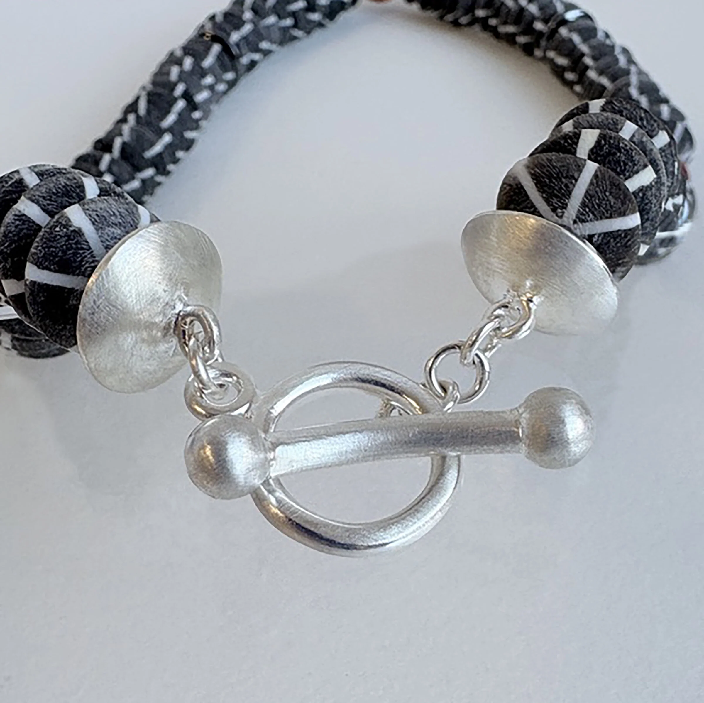 Buffalo Horn, Sponge Coral & Hematite Necklace - Image 5