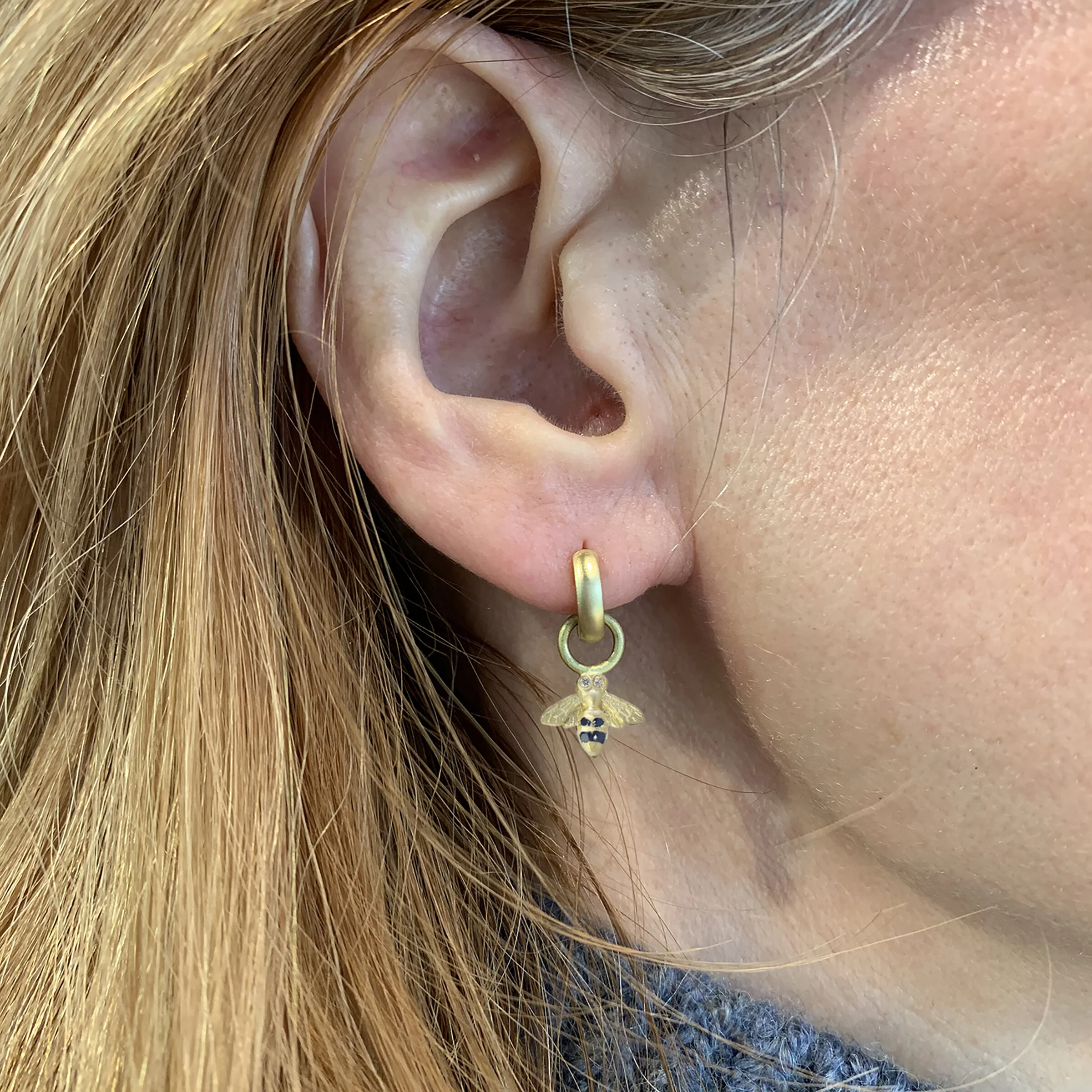 Small Bee Charm Hoop Earrings - Image 2