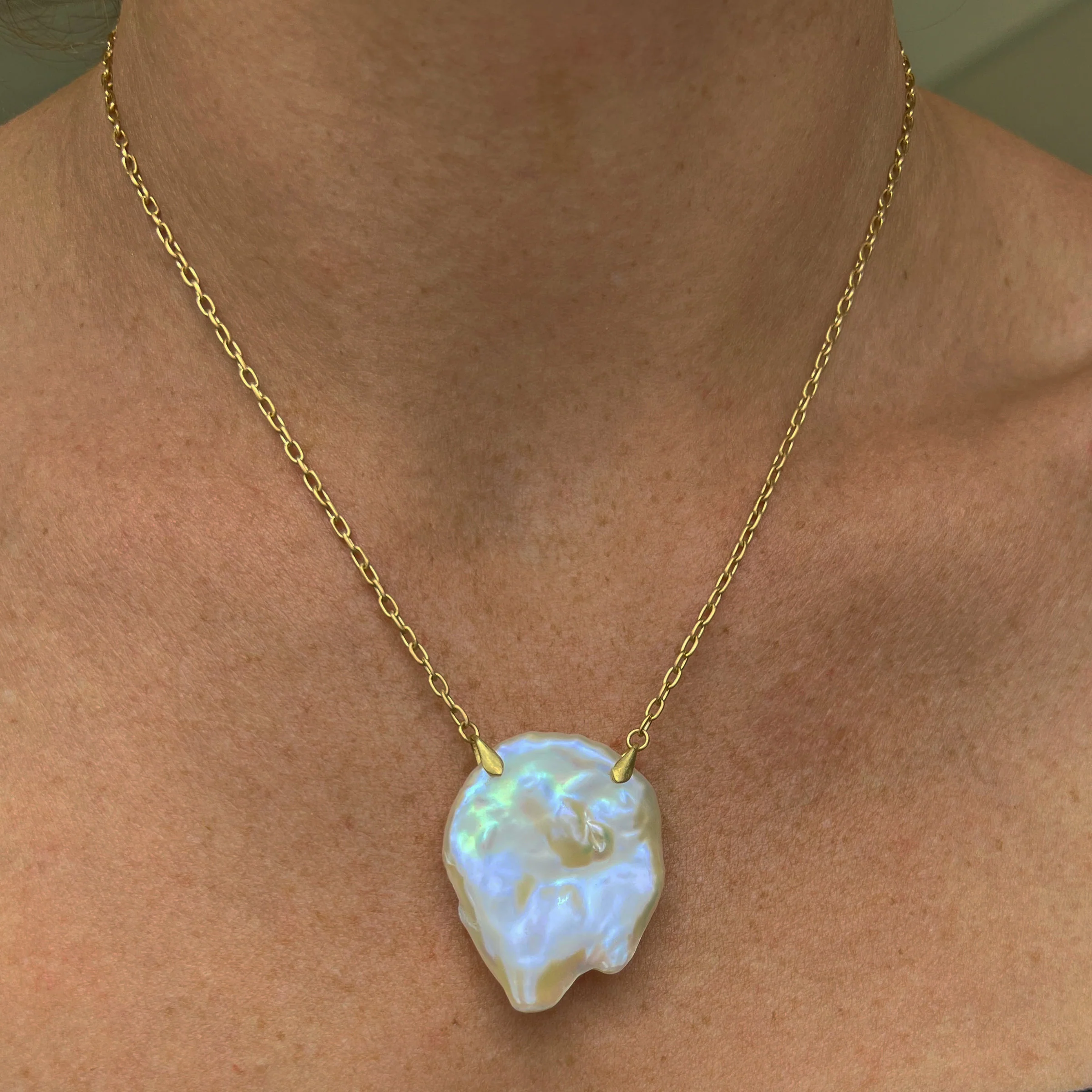 Dripping Pearl Coin Necklace - Image 2