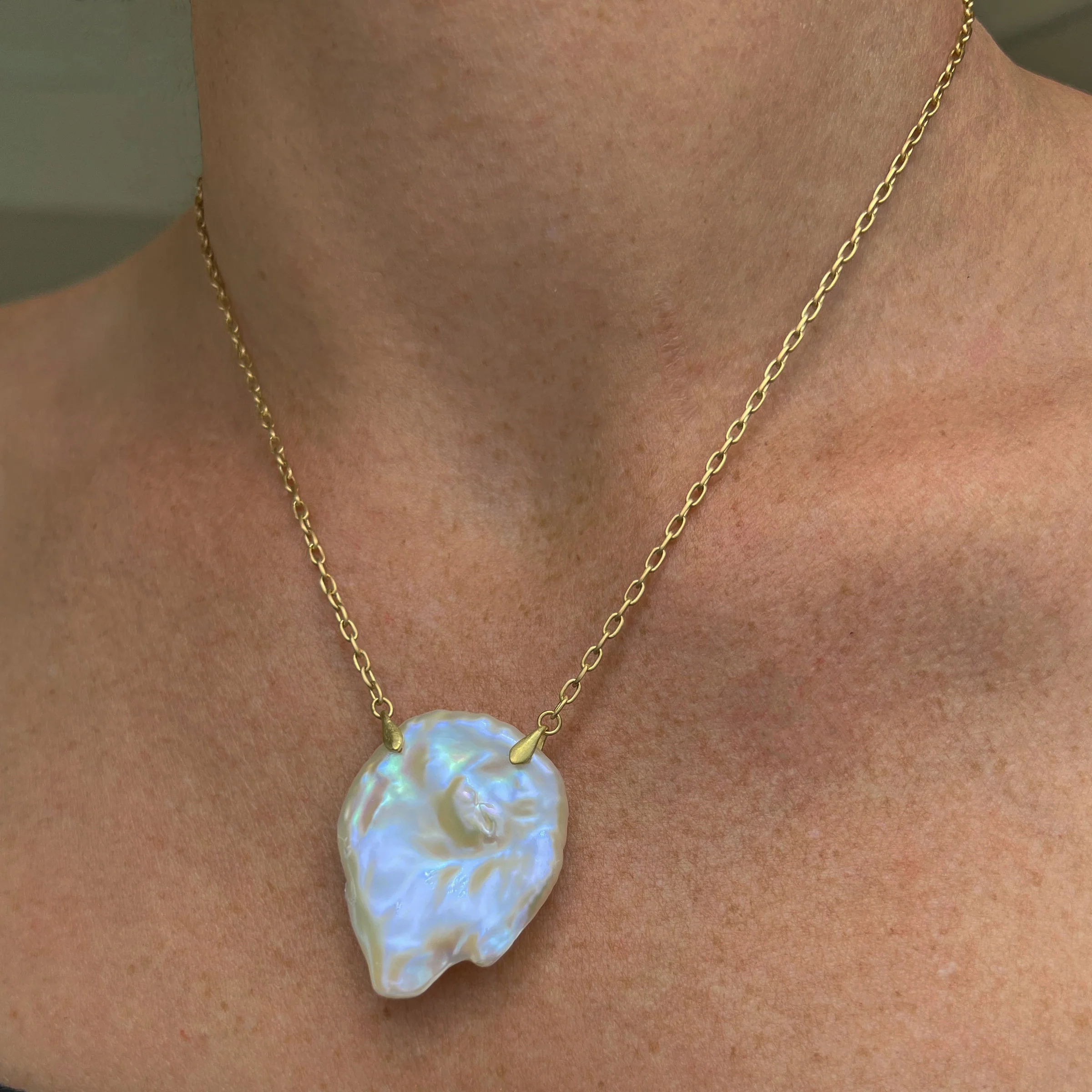 Dripping Pearl Coin Necklace - Image 3