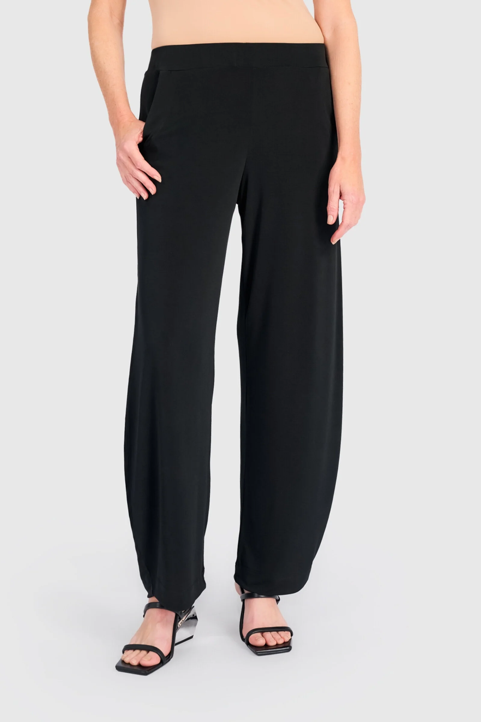 Essential Slinky Flow Pants - Black