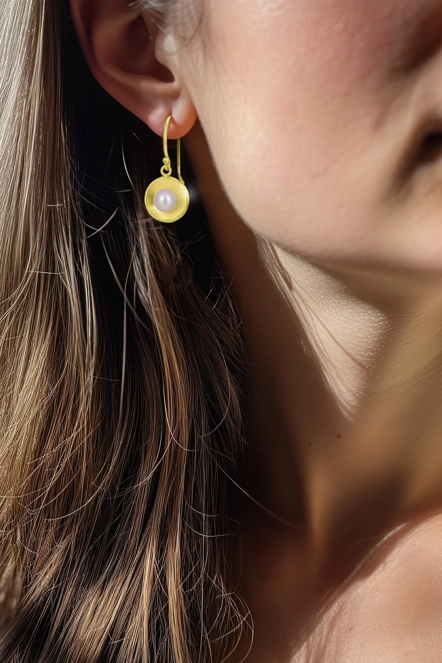 Gold Concave Circle Pearl Drop Earrings - White Pearl - Image 3