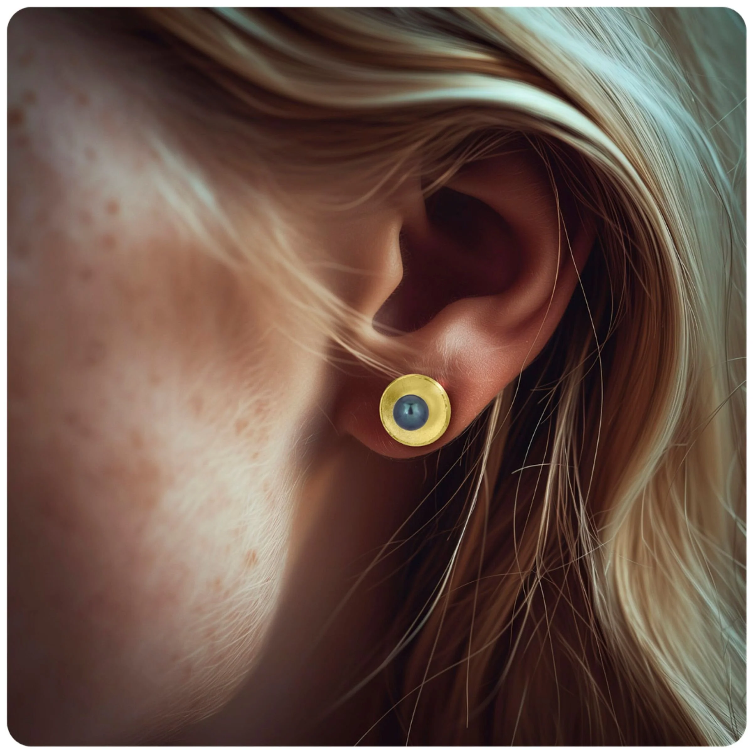 Gold Concave Circle Pearl Earrings - Black Pearl - Image 3