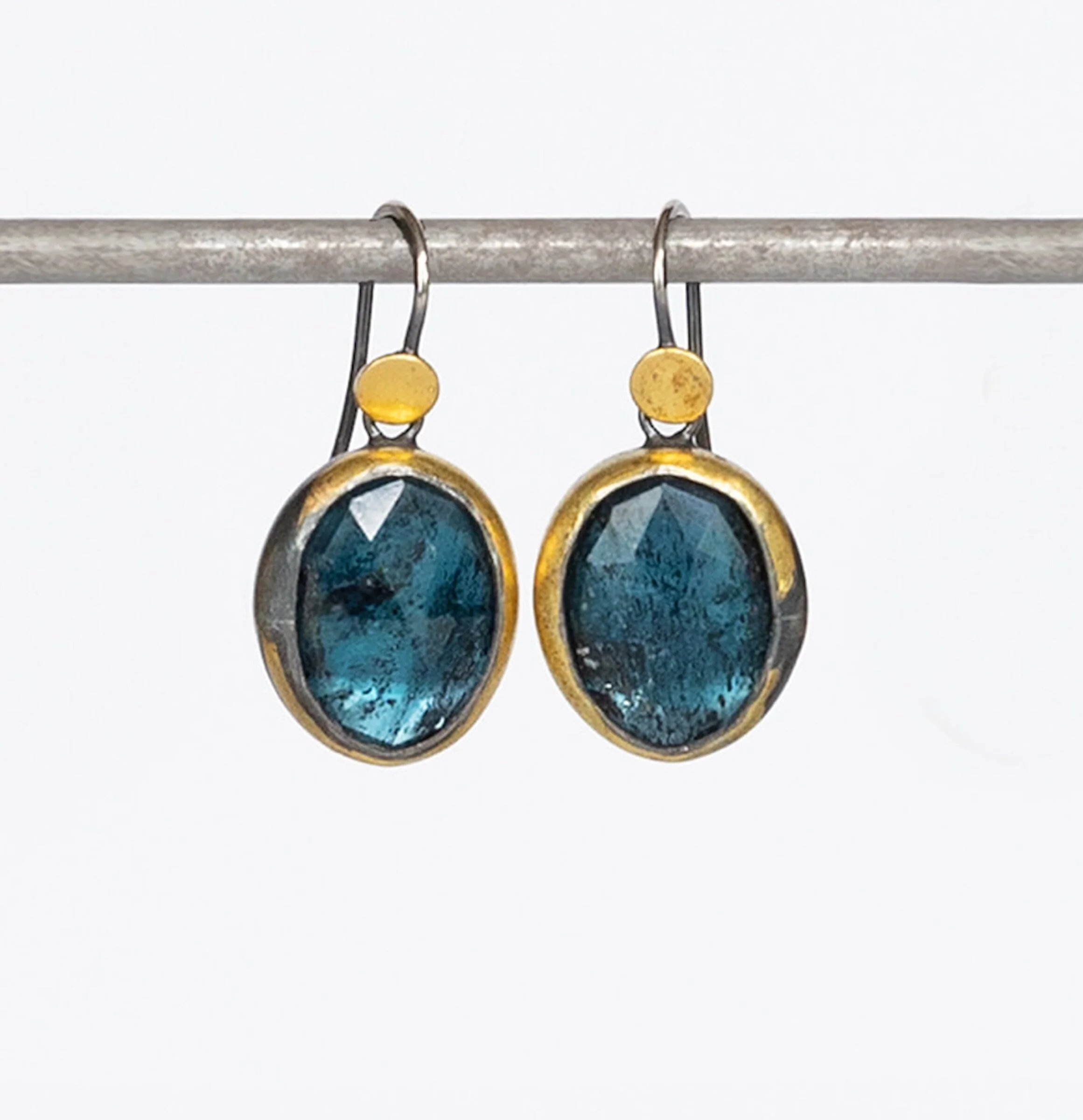 Crescent Rim Dot Earrings - Image 4