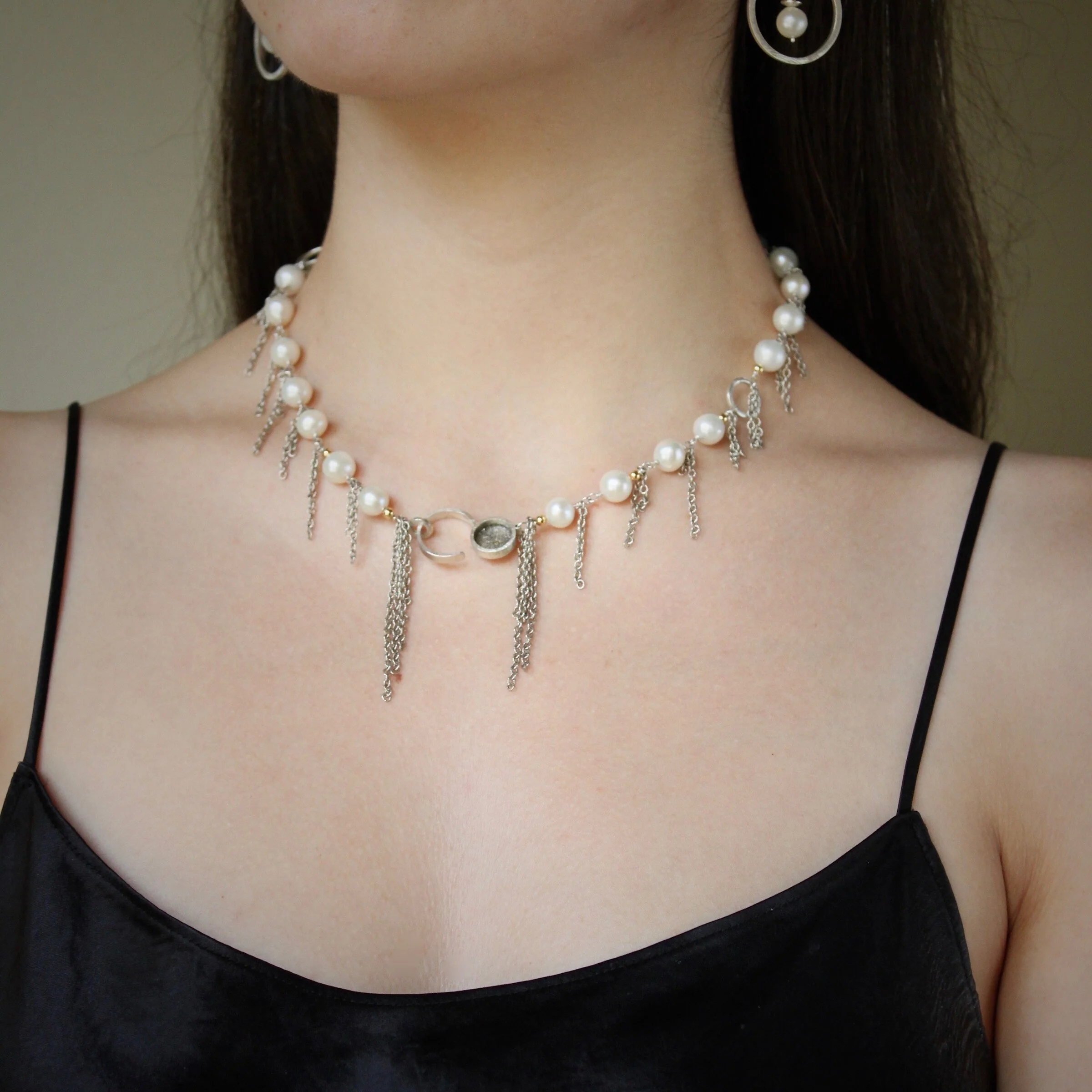 Pearl Beauty Necklace - Image 2
