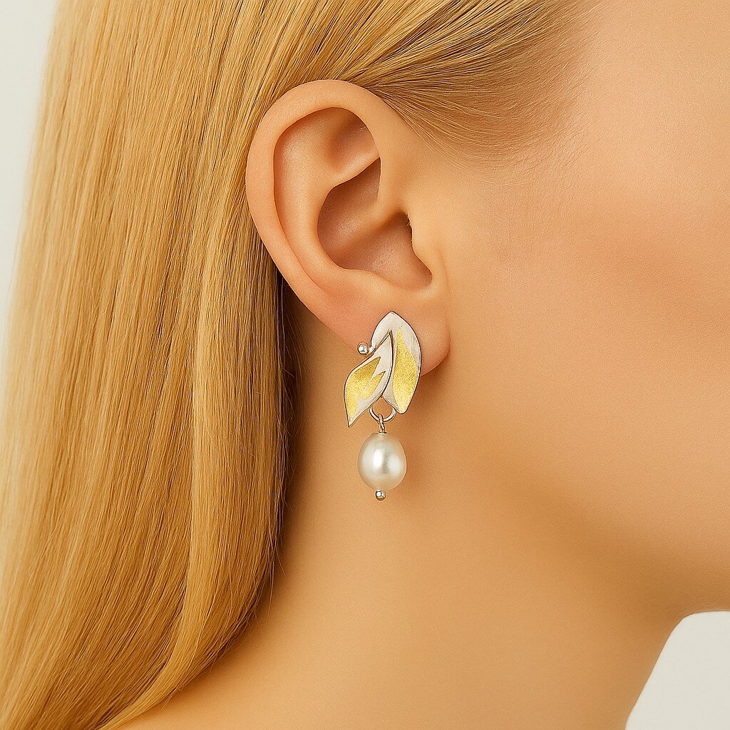 Diamond Wings Earrings - Image 2