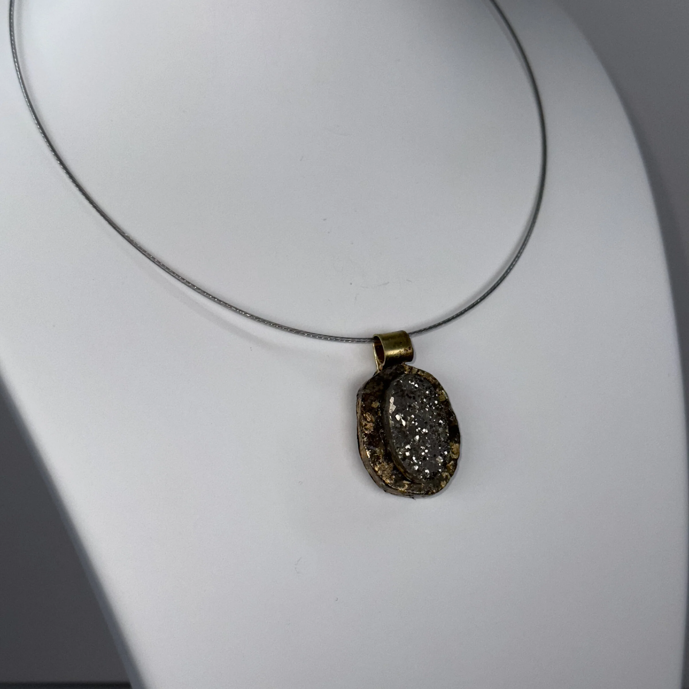 Golden Cabochon Pendant - Image 3