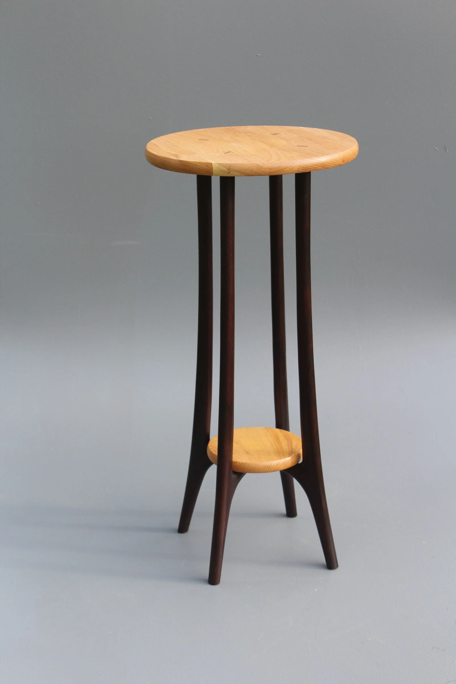 Ibis Pedestal Table - Image 2