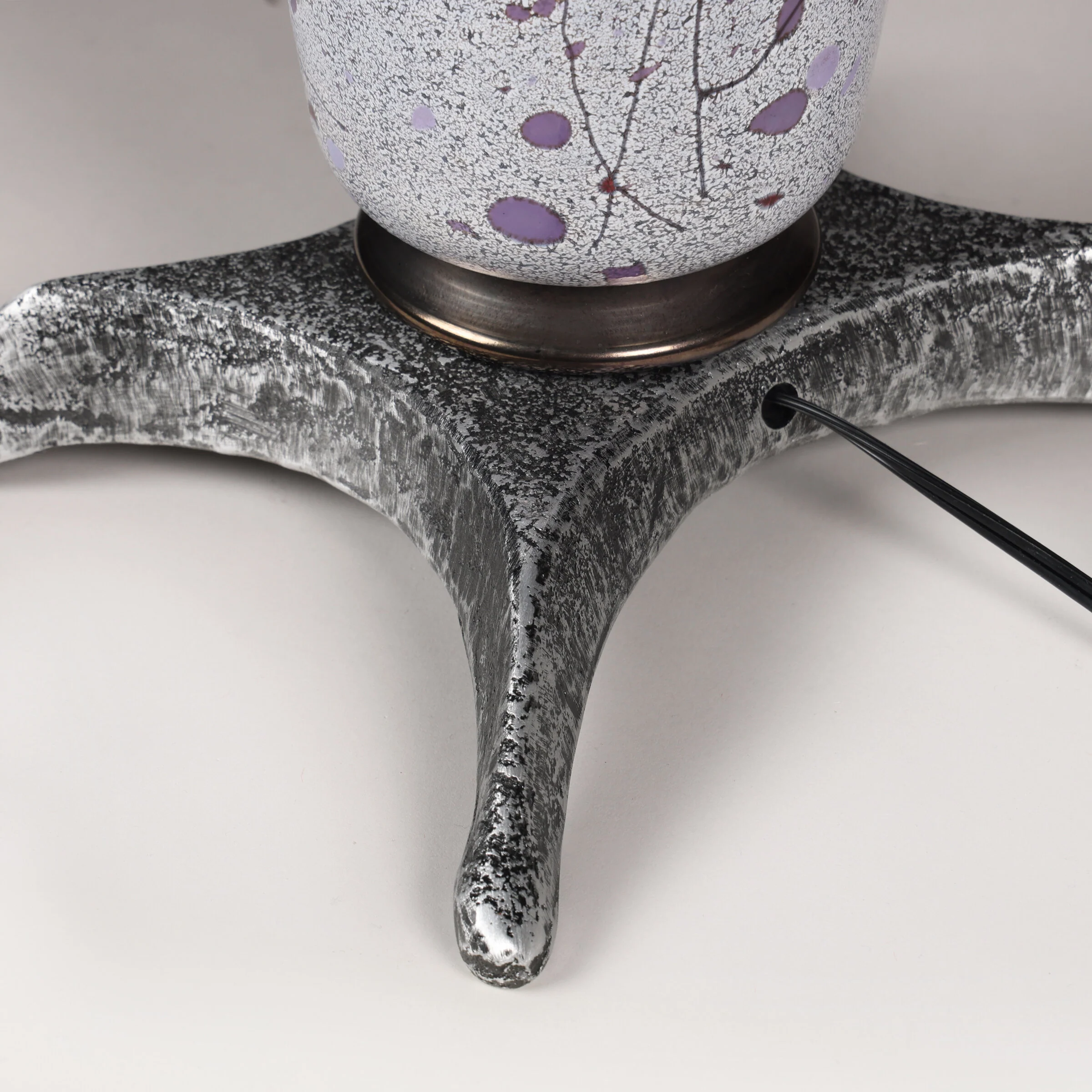 Imperial Ruby Renaissance Table Lamp - Image 5