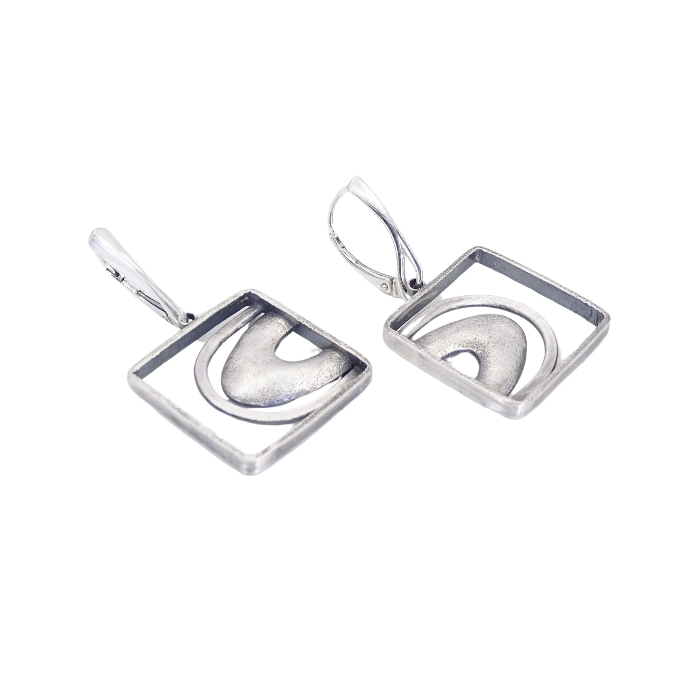 Isamu Earrings - Image 4