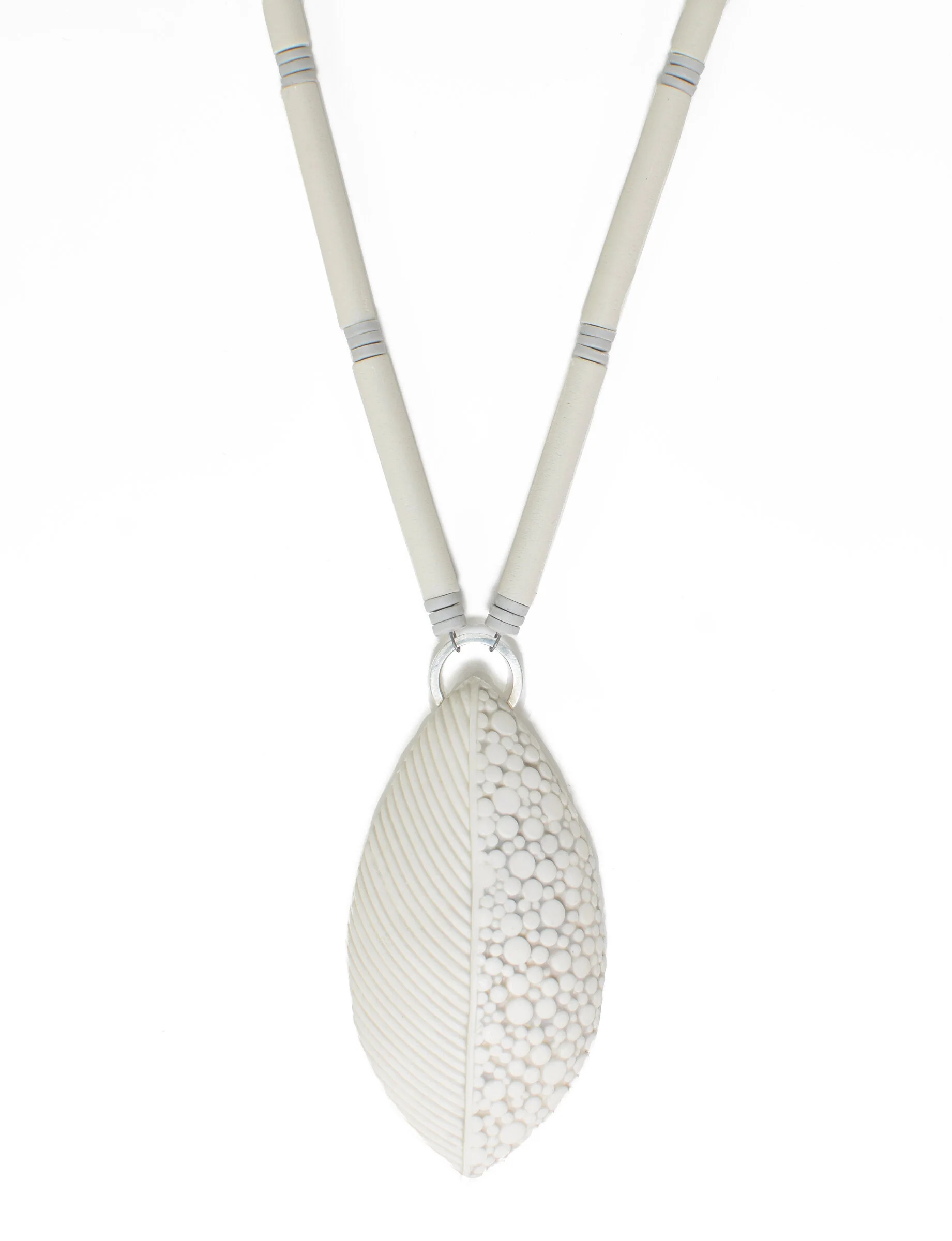Ivory Textured Leaf Necklace - Ivory