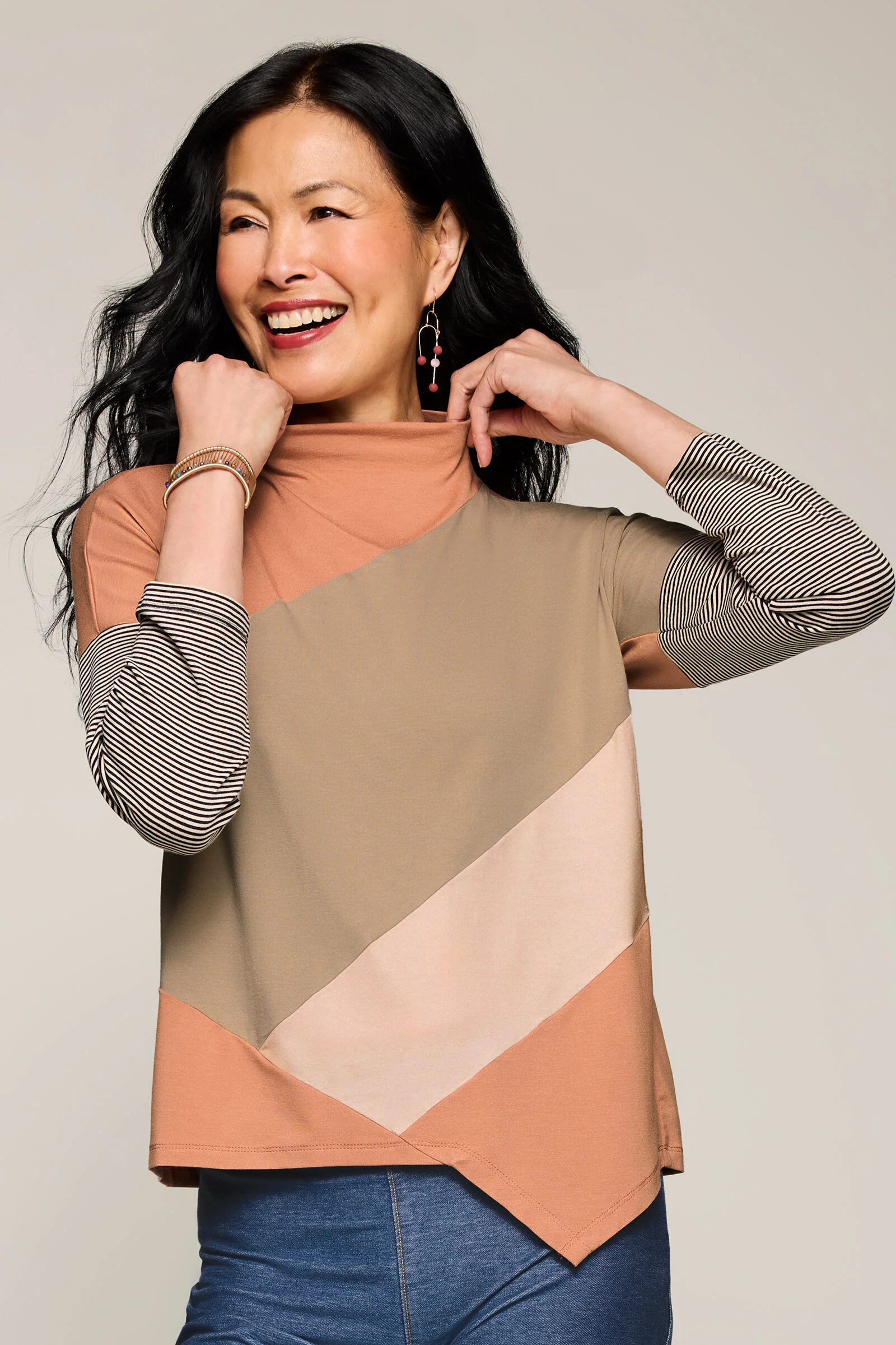 Kadence Funnel Neck Pullover