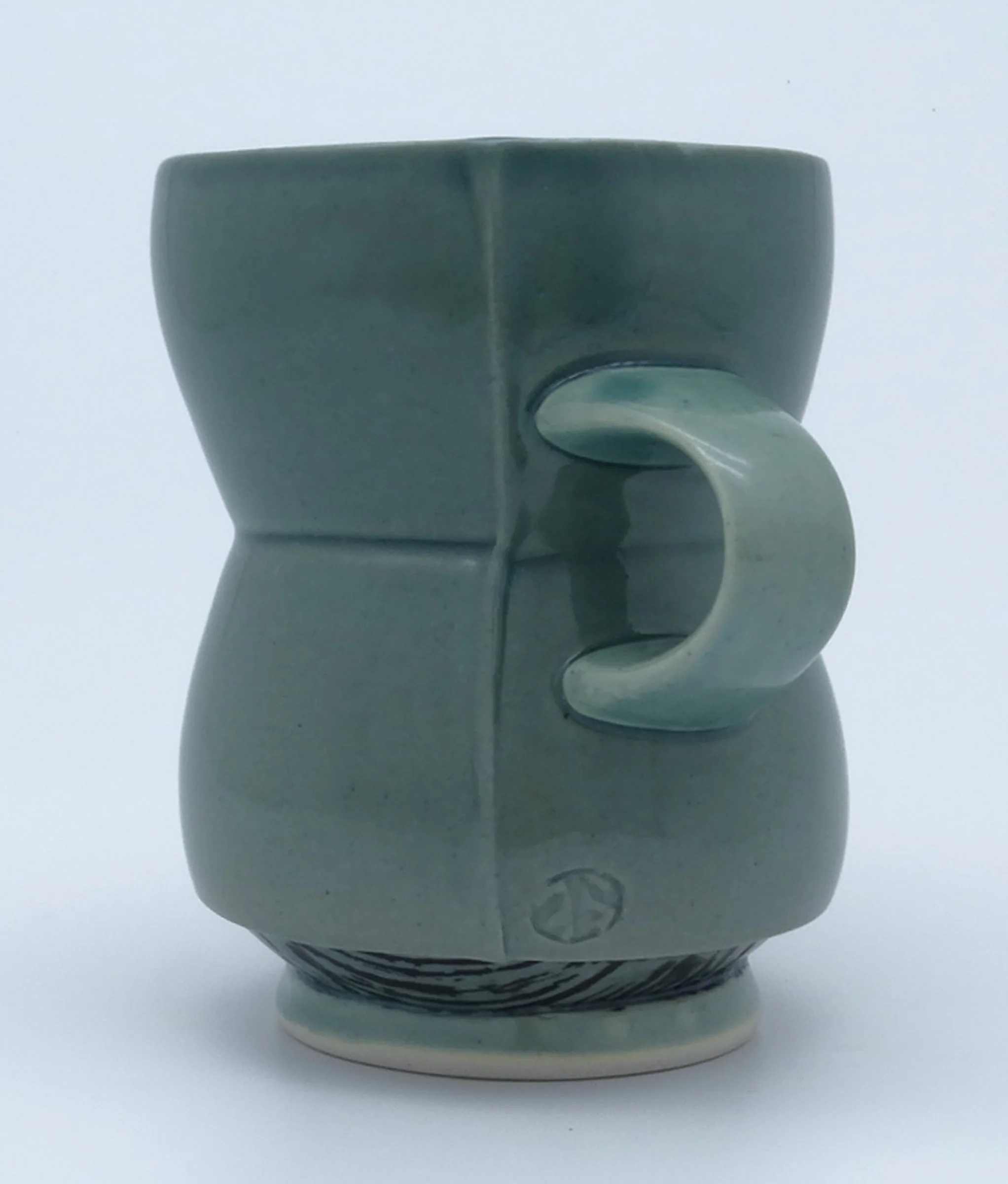 Large Curvy Mug - Green - Image 4