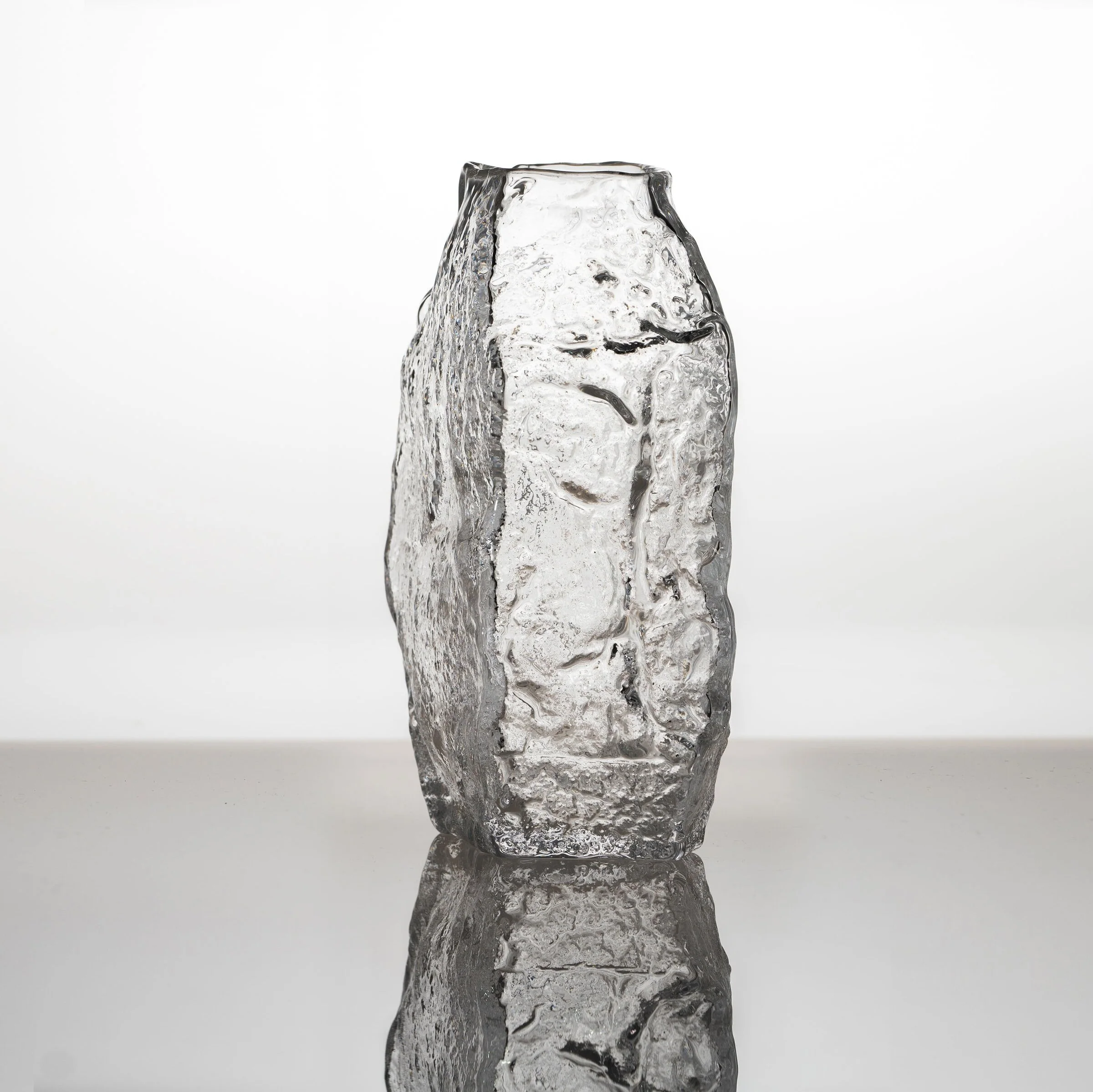 Lithos Vase - Clear - Image 4