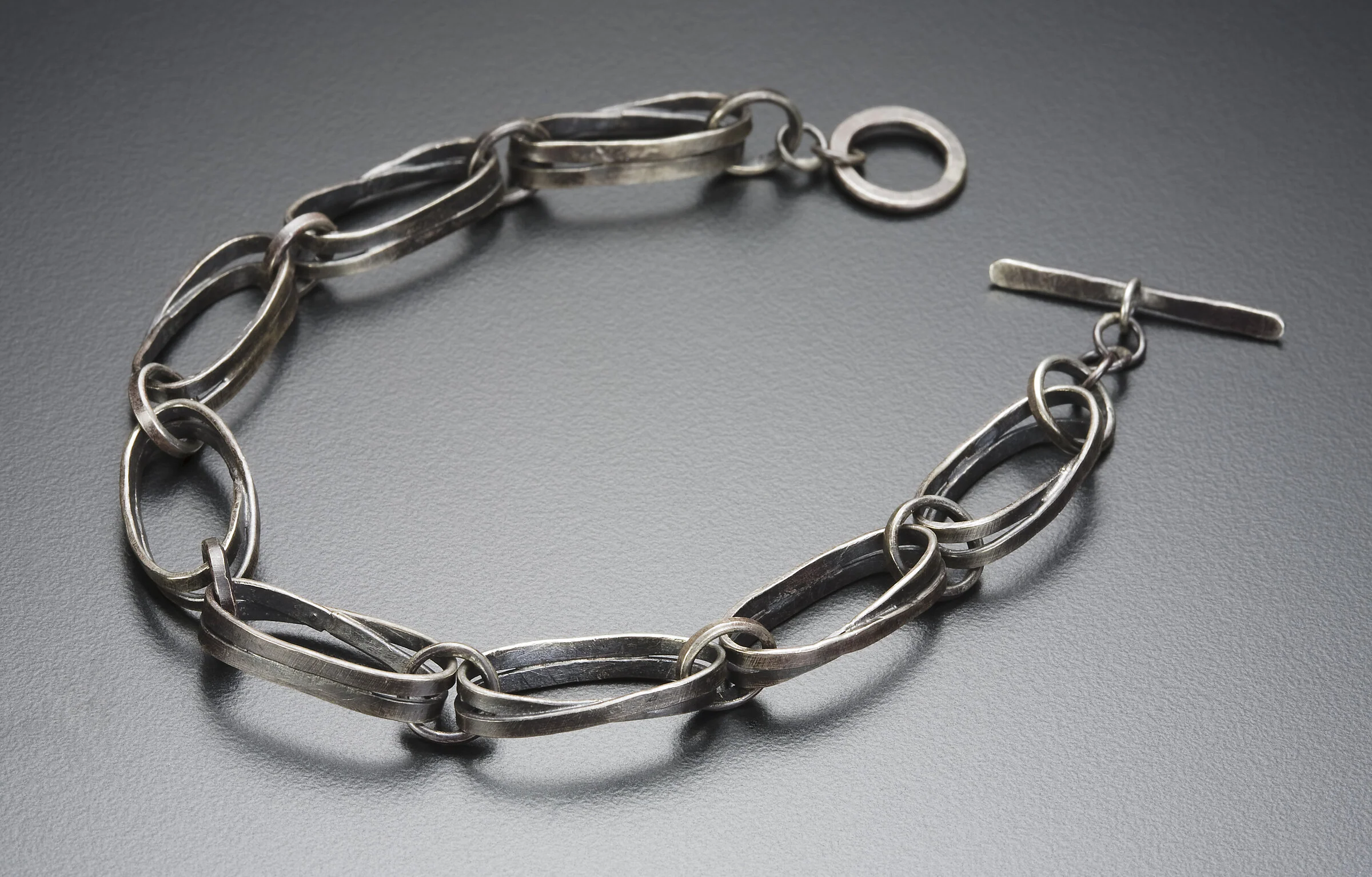 Magic Links Bracelet - Oxidized Silver - Image 2