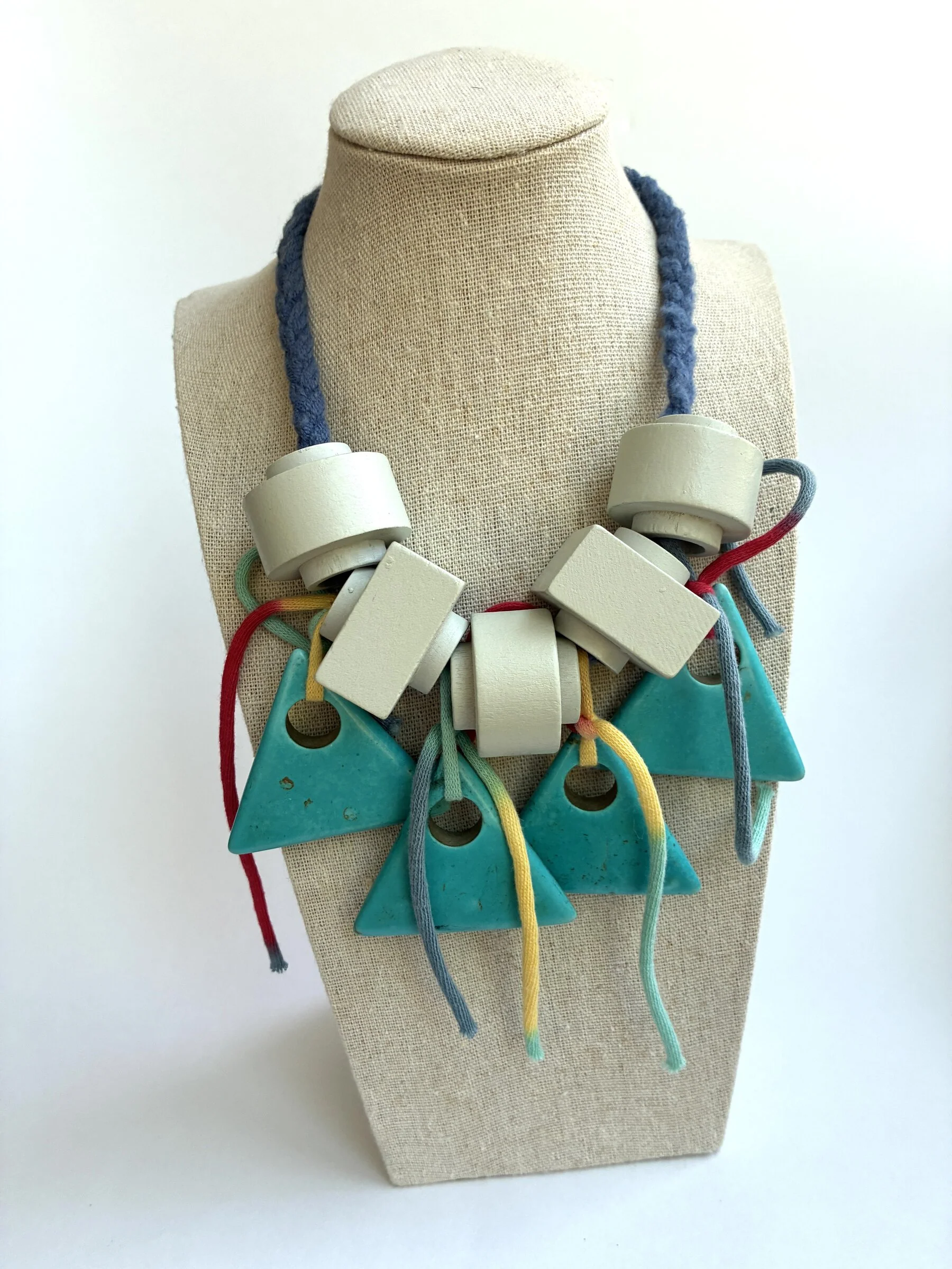 Magnesite Triangles Necklace - Image 2