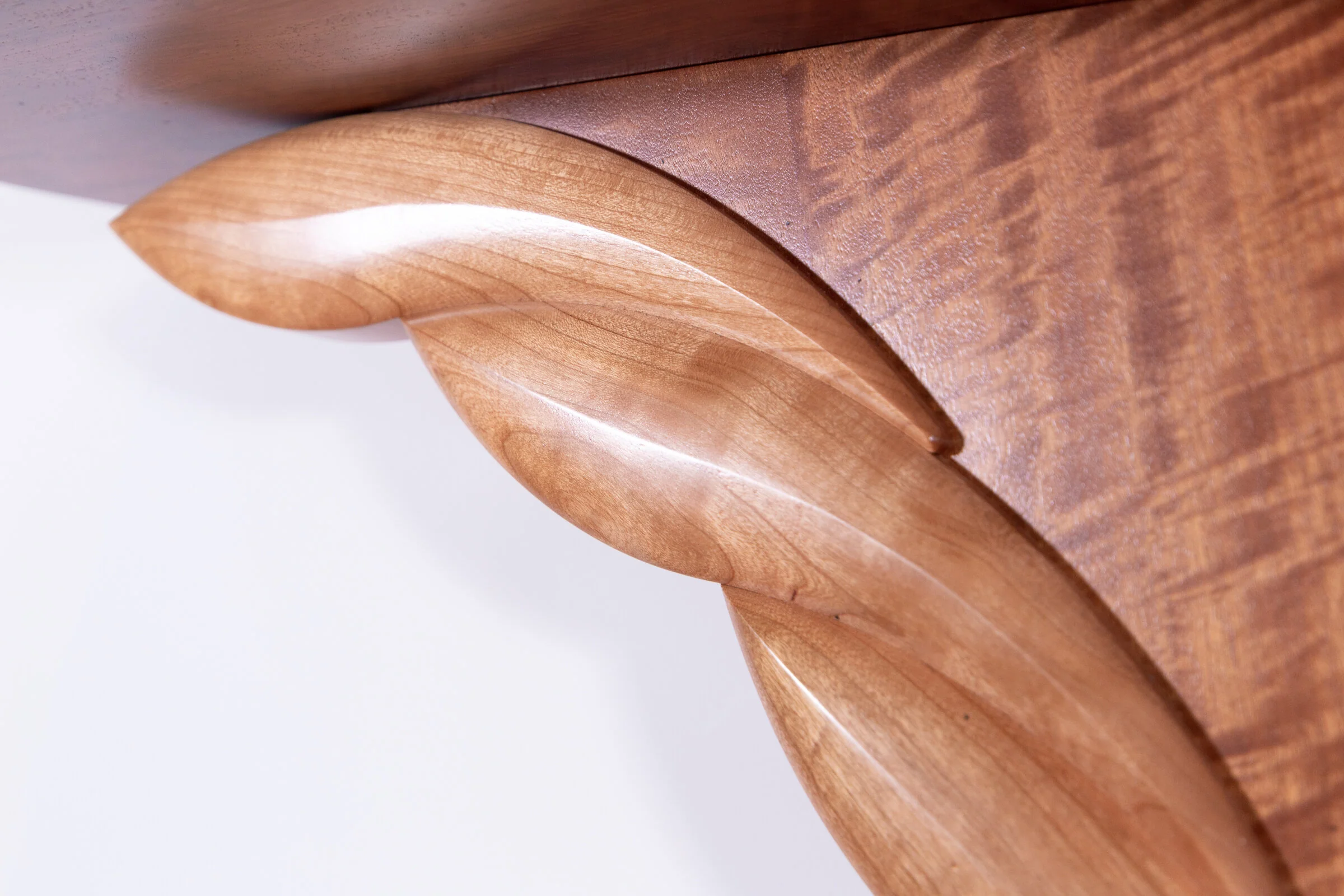 Makore and Bubinga Wings Hall Table - Image 6