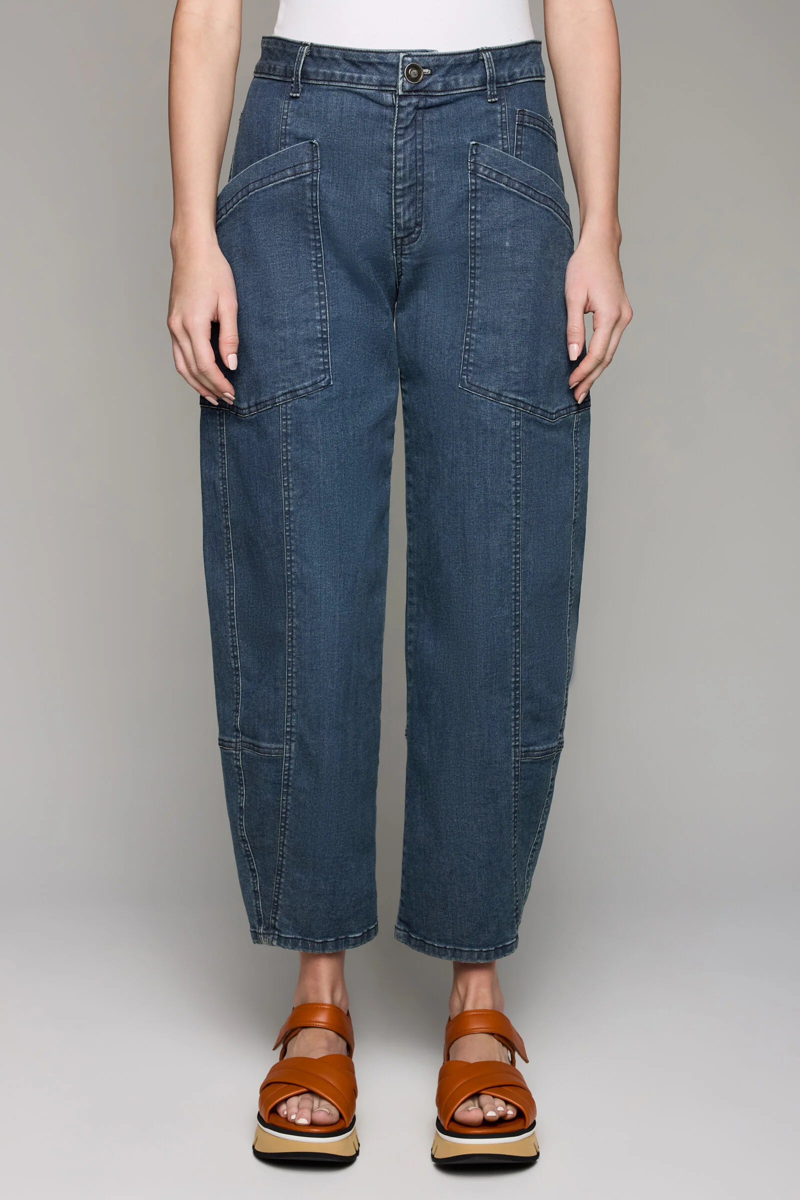 Mila Barrel Jean - Heritage Wash