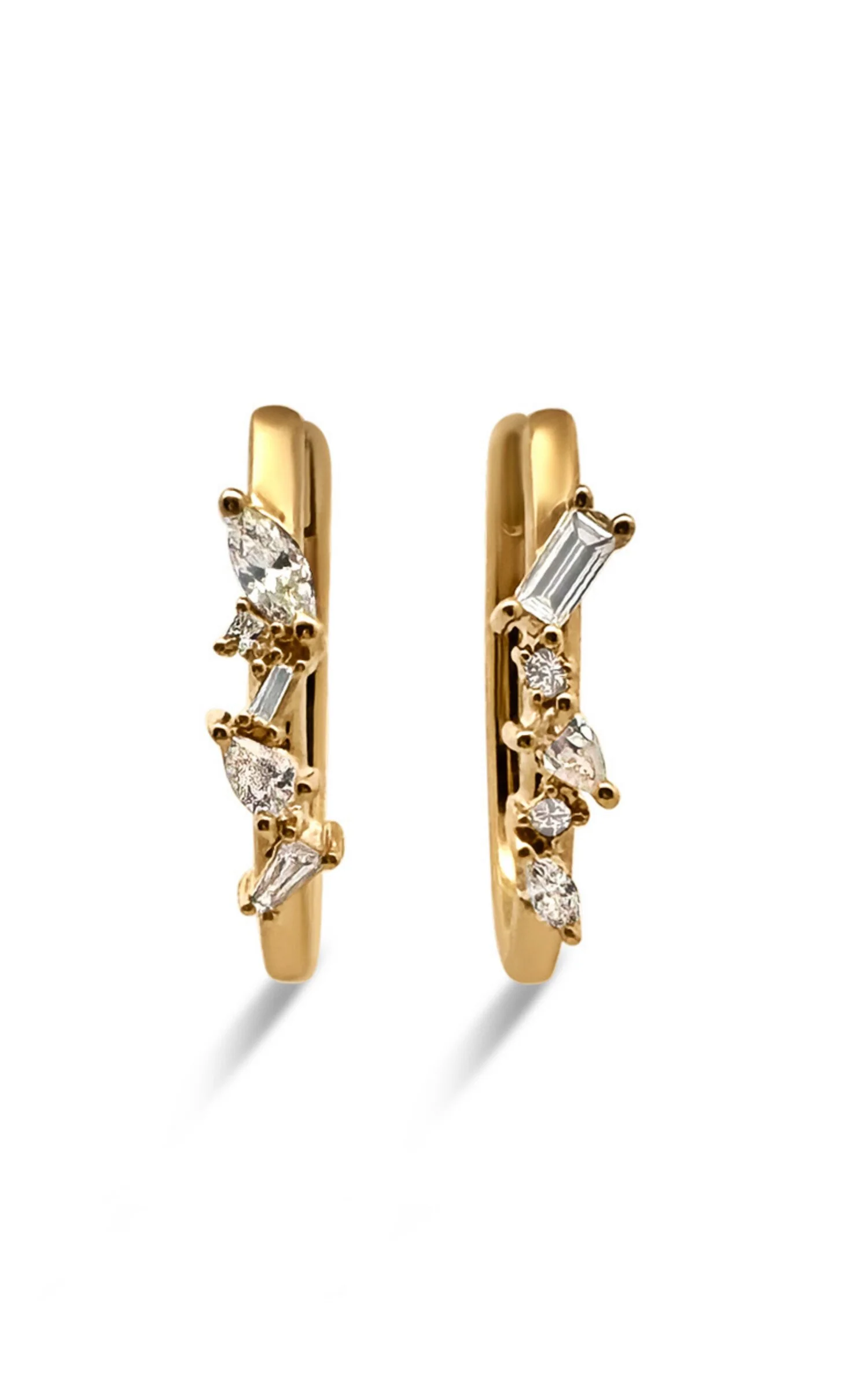 Oval Trellis Huggie Earrings - Image 4