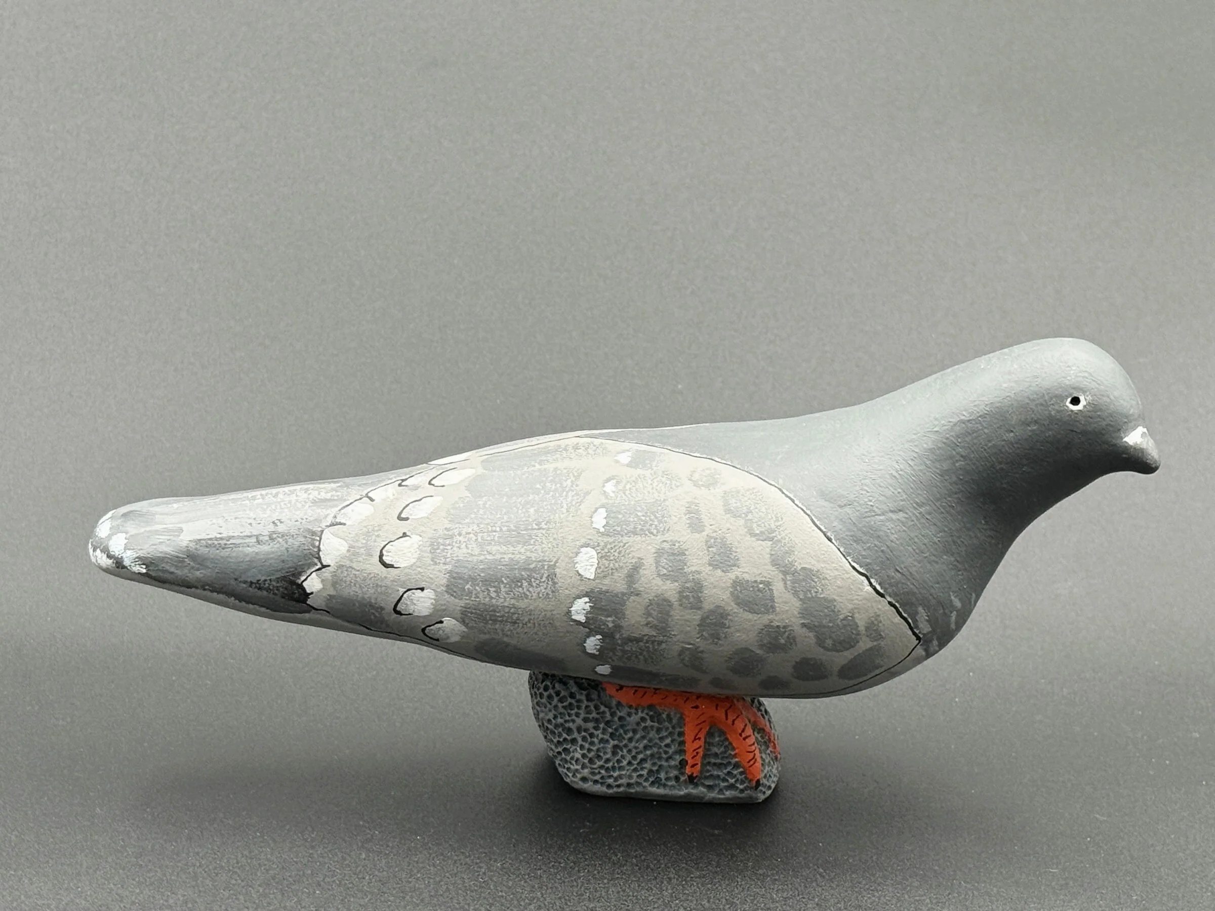 Pigeon, Looking Right
