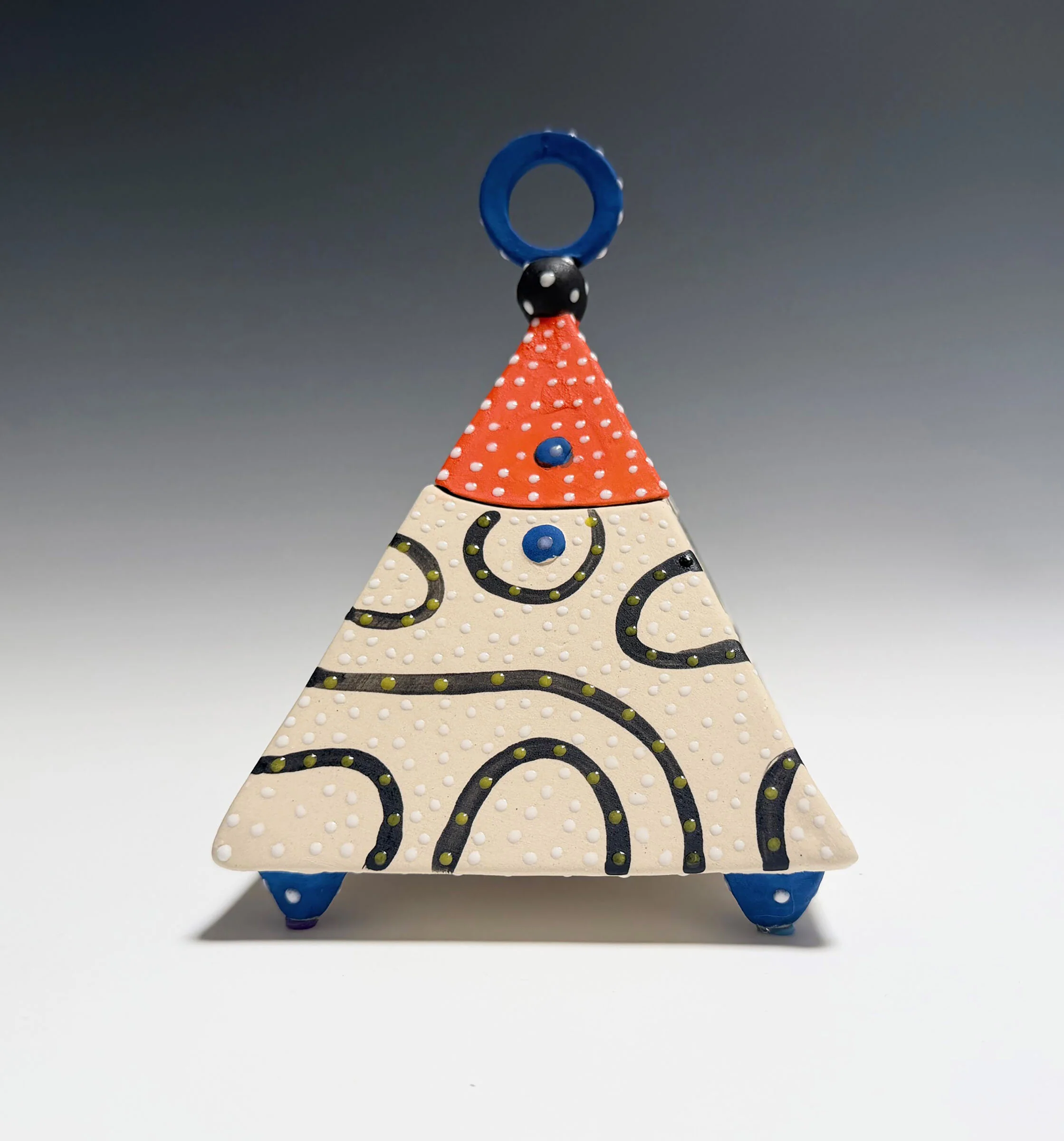 Pyramid Container
