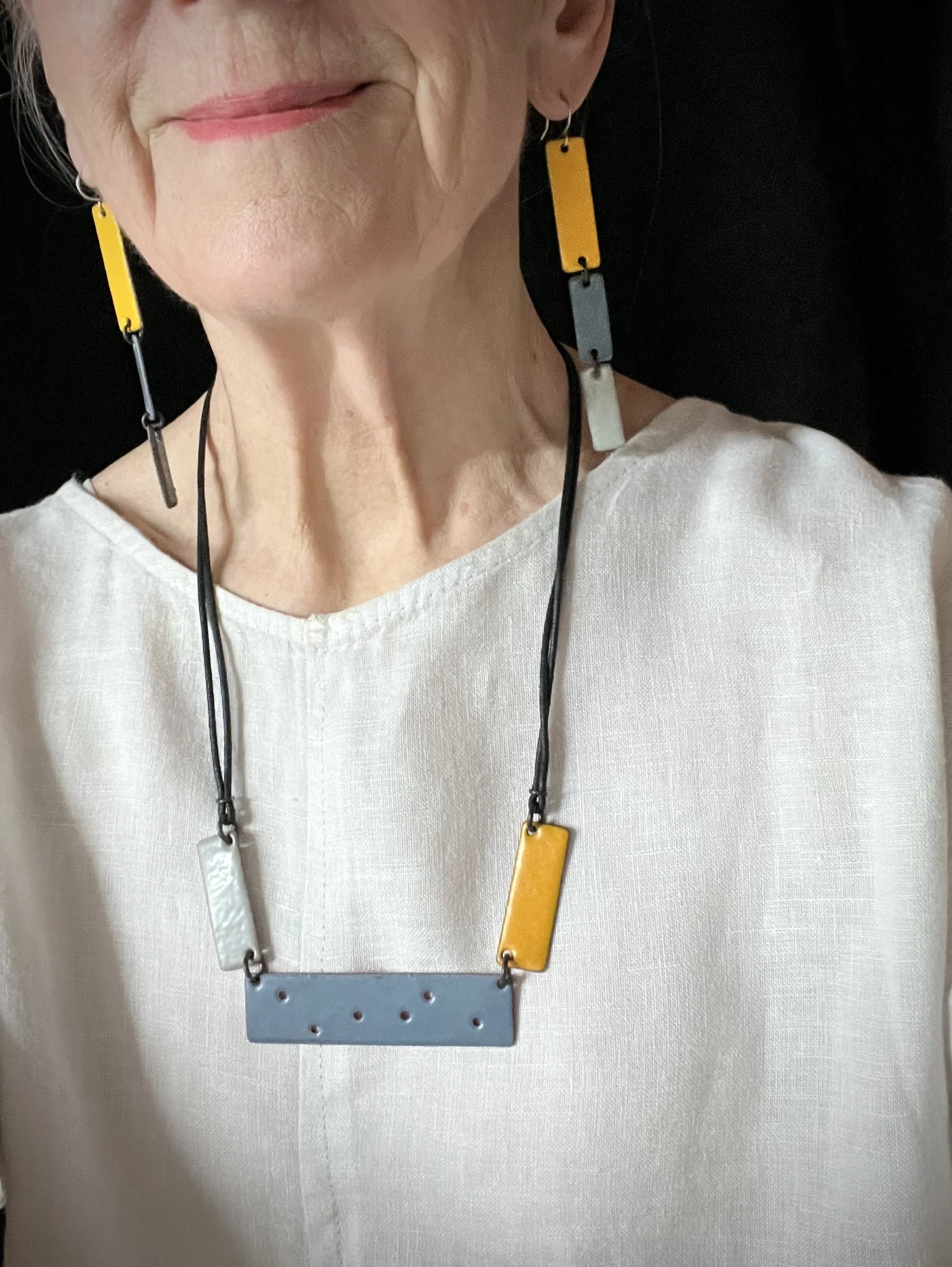 Reversible Color Block Necklace - Image 7