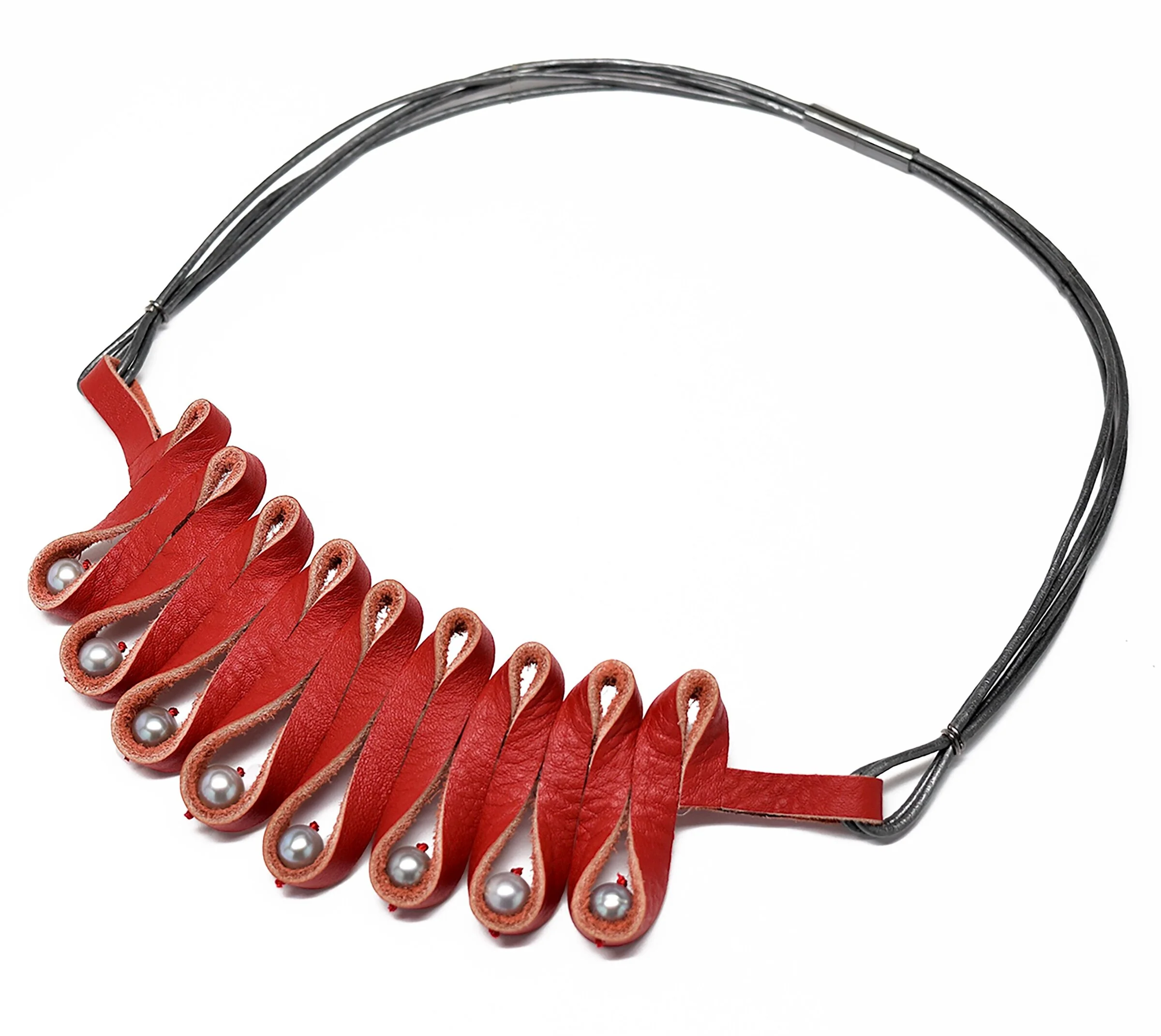 Ruffle Pearl Pendant - Red