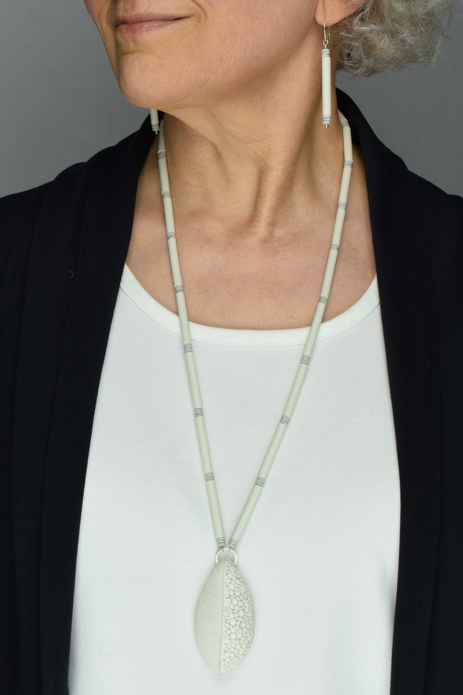 Seafoam Textured Leaf Necklace - Image 2