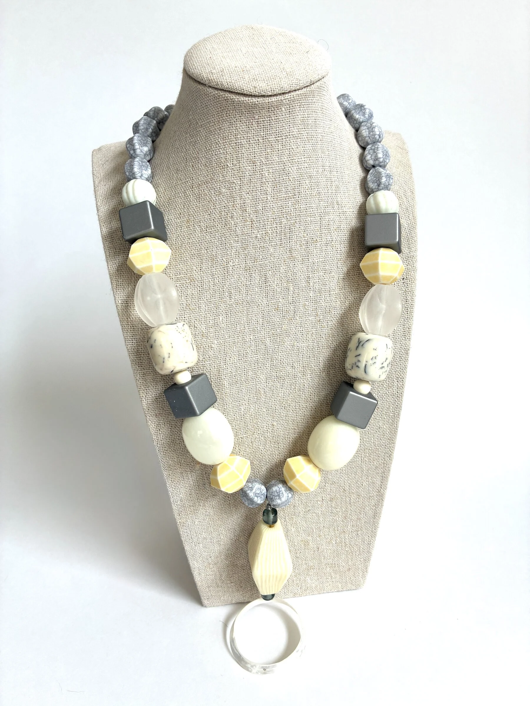 Shell Hoop Pendant Necklace - Image 3
