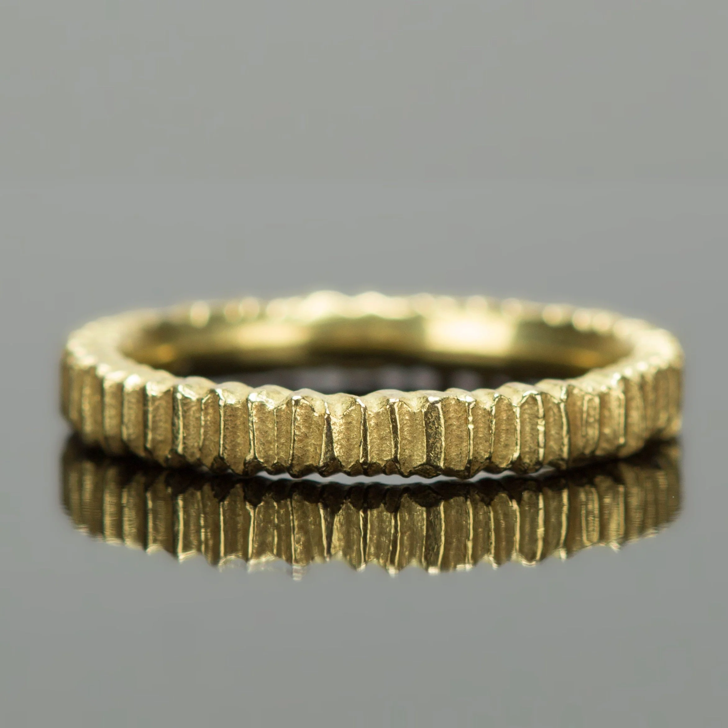 Stacking Rings - Gold Thin Vertical Dig Ring