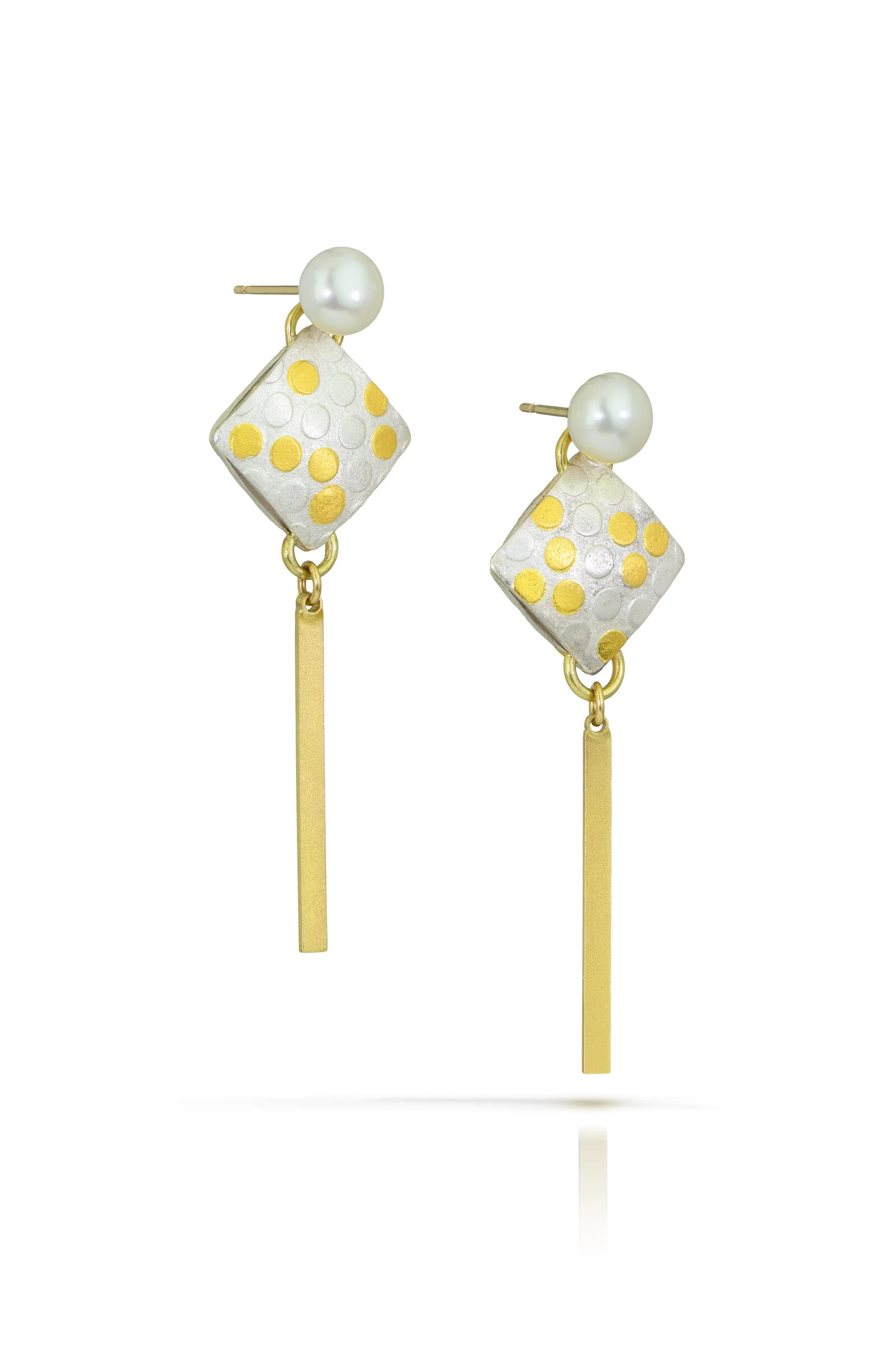Transformative Pearl Dangle Earrings - Image 2