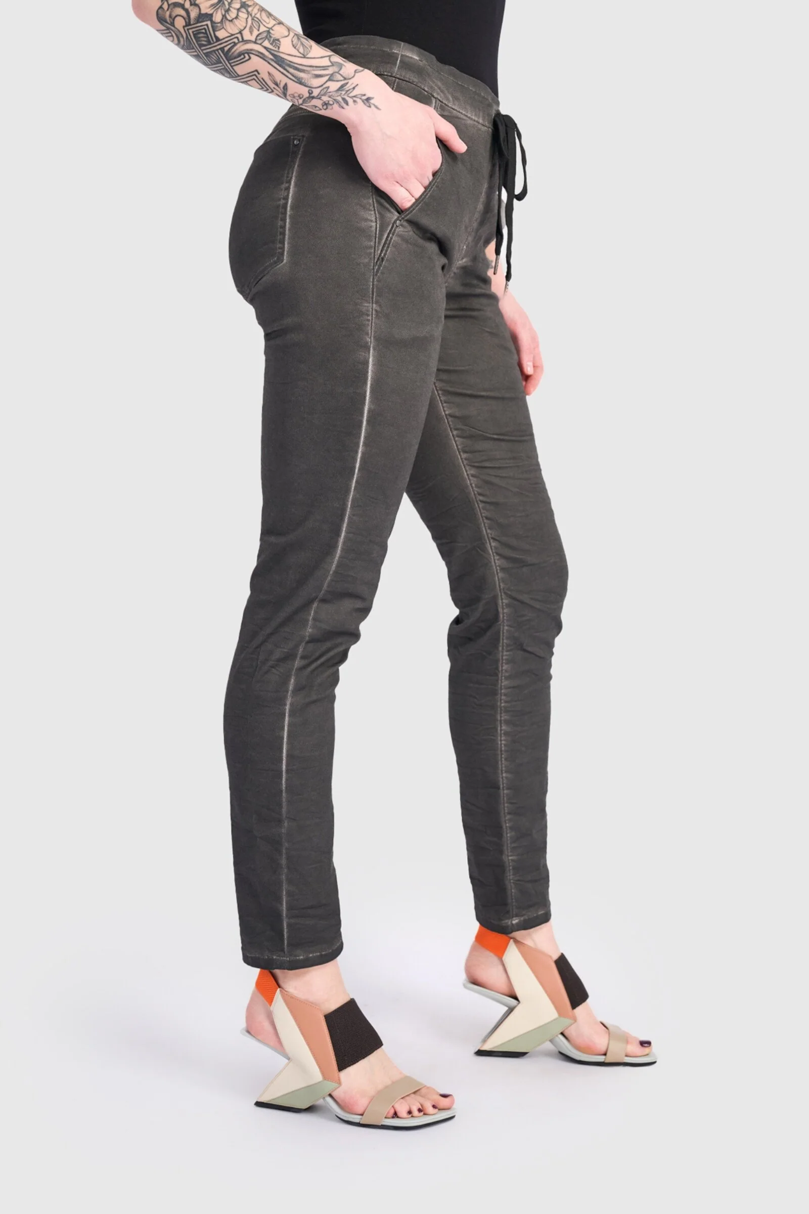 Ventura Drawstring Pant - Washed Steel - Image 4