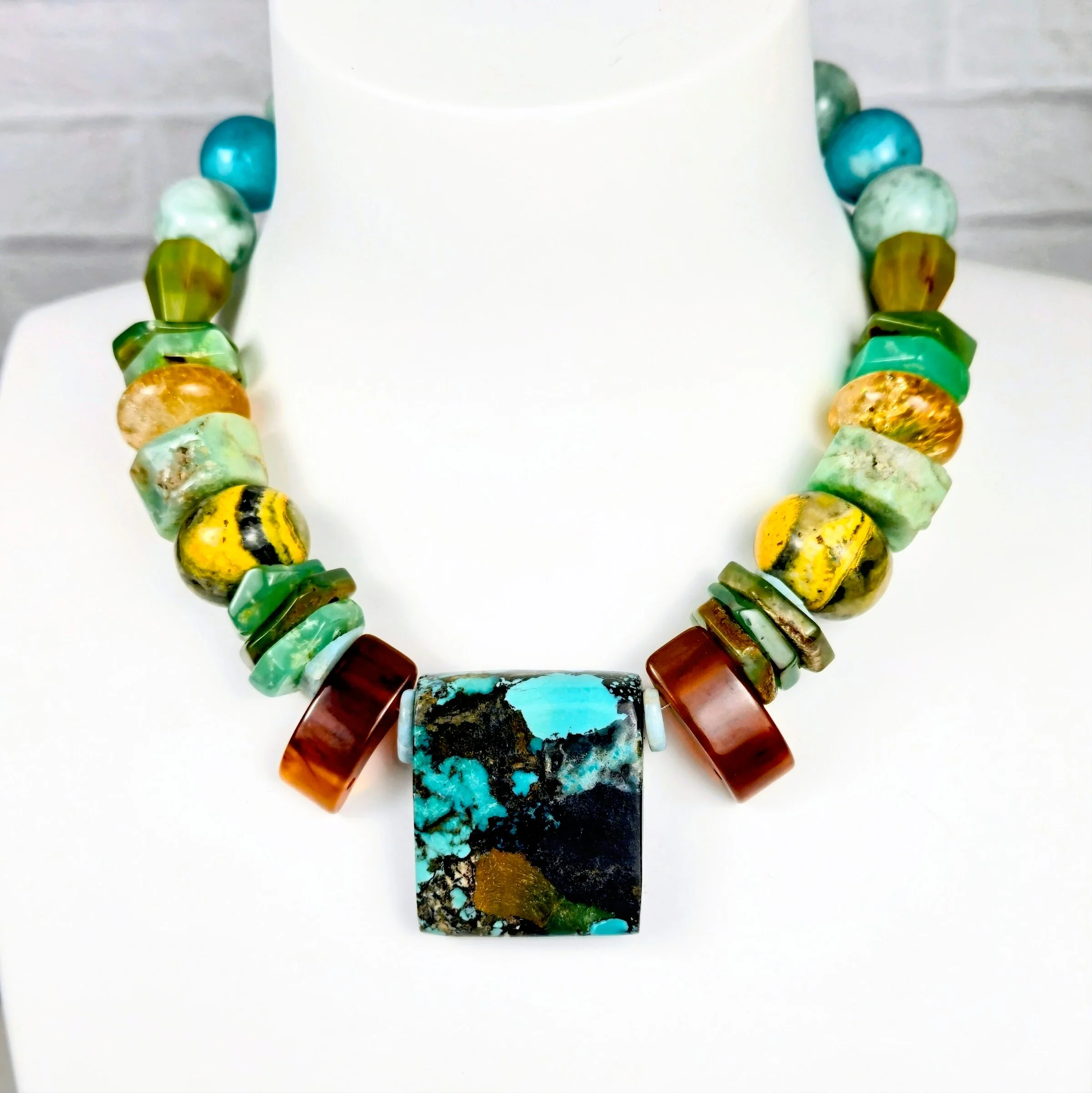 Villiere Necklace - Image 2