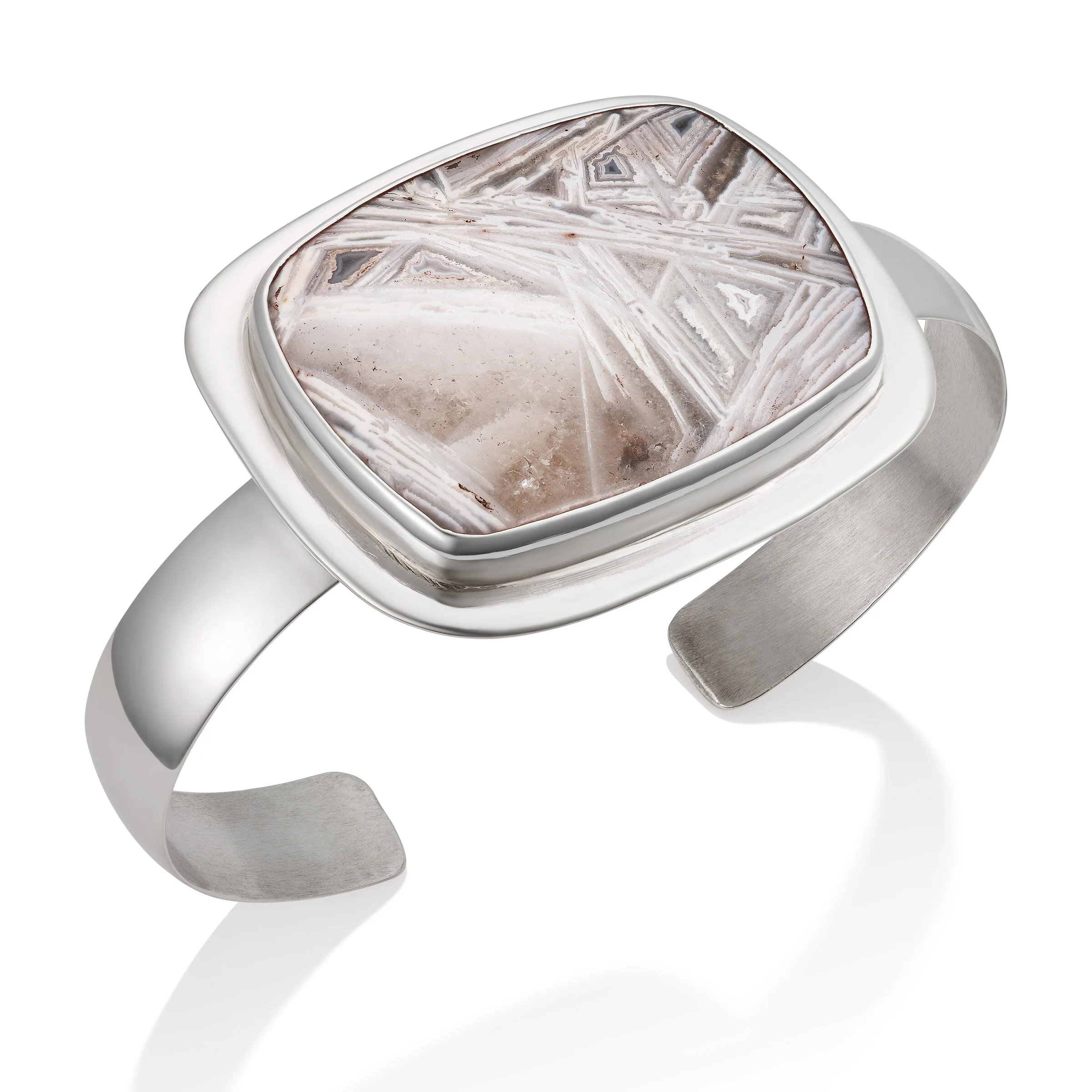 New Exclusive Art, Jewelry & Clothing
