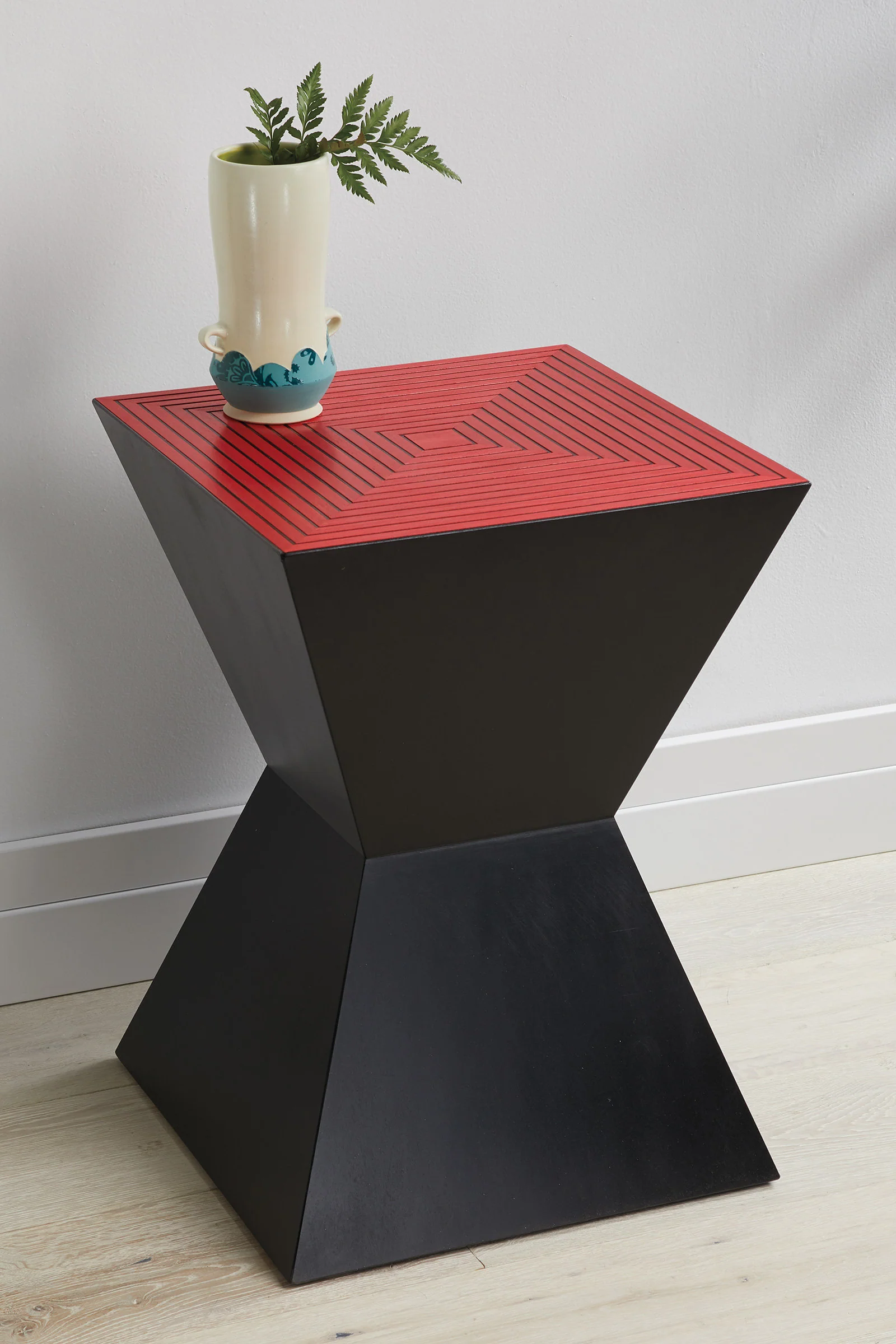Tux Table - Image 2